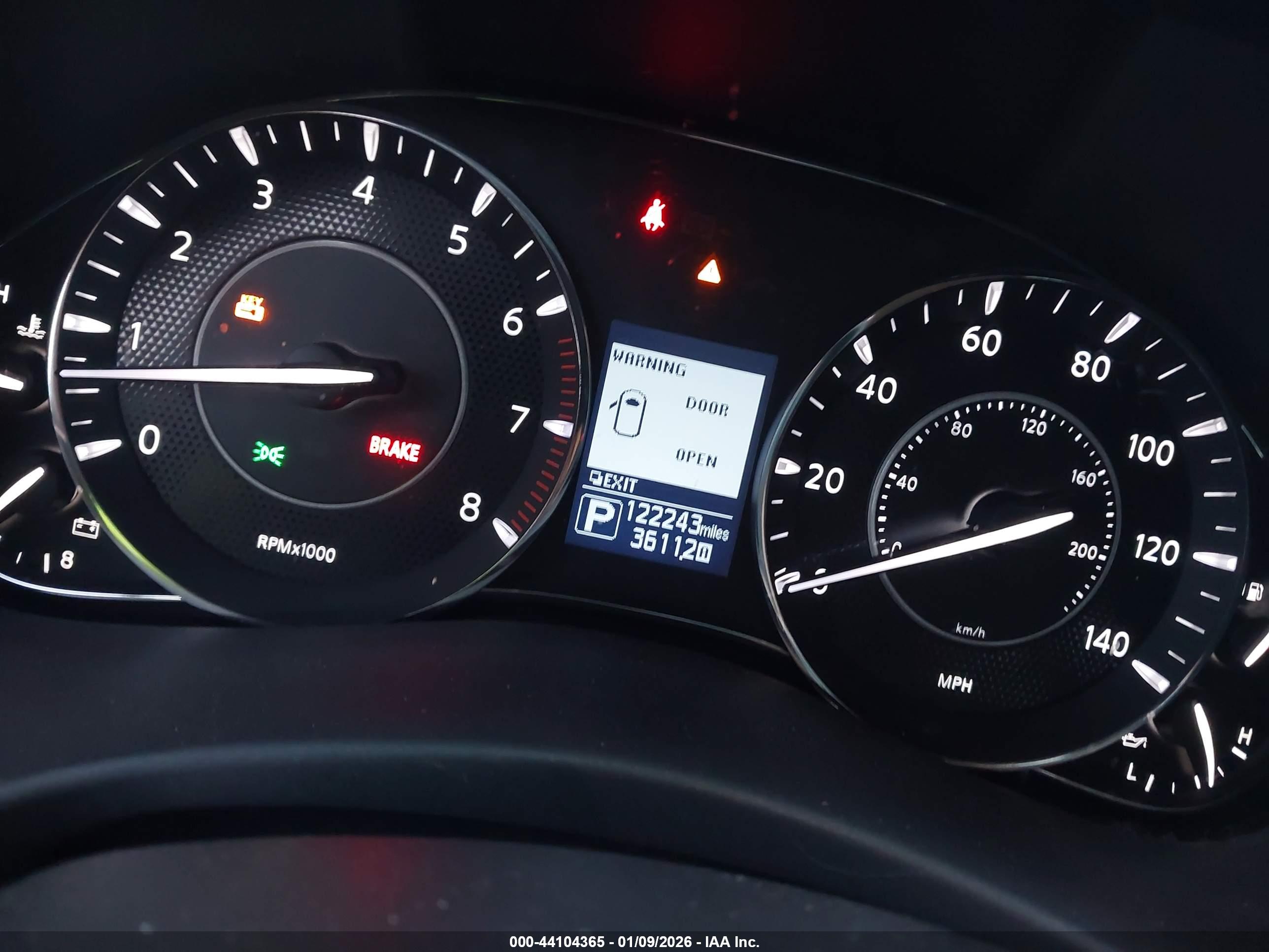 NISSAN ARMADA image 7