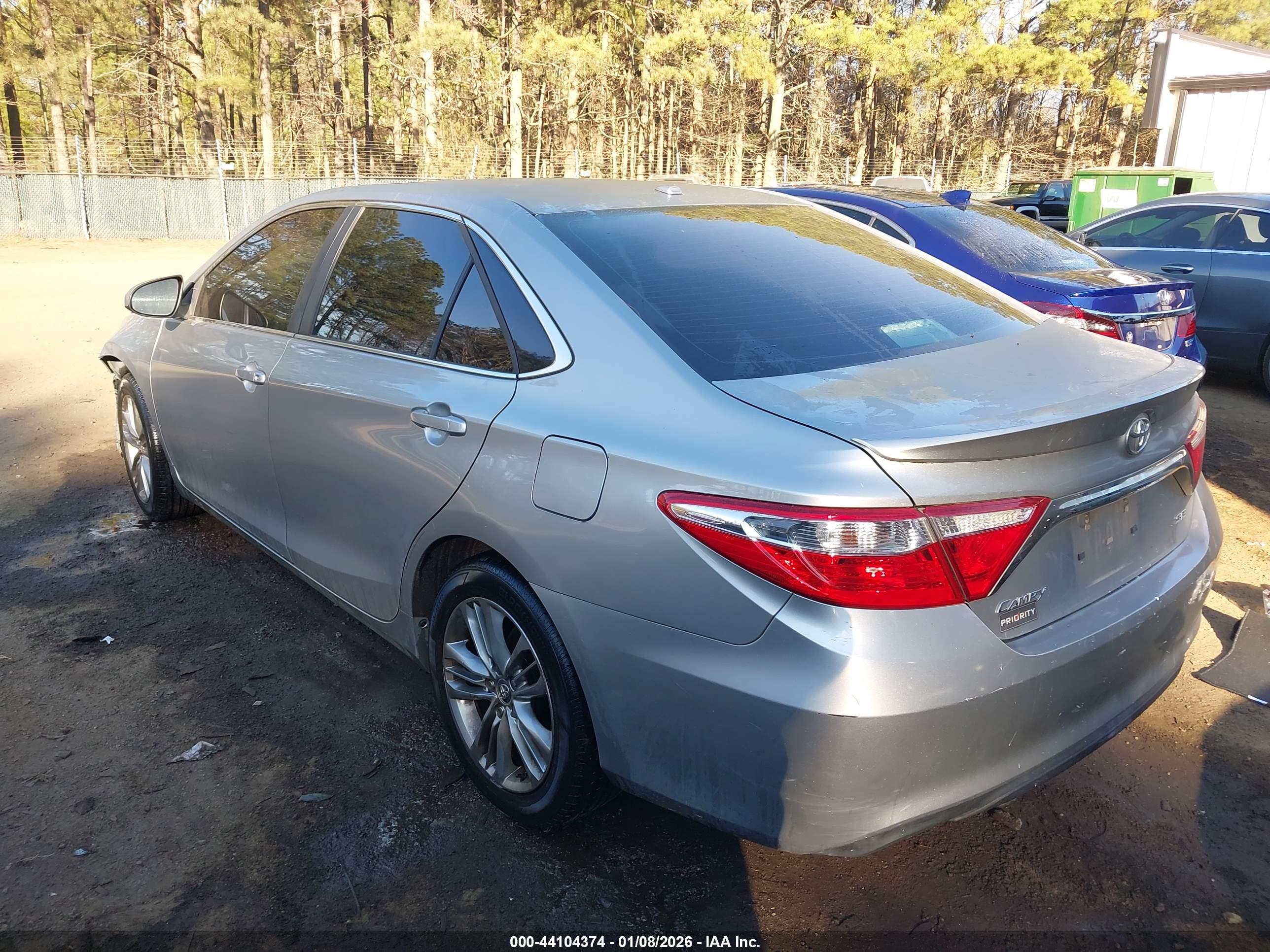 TOYOTA CAMRY image 3