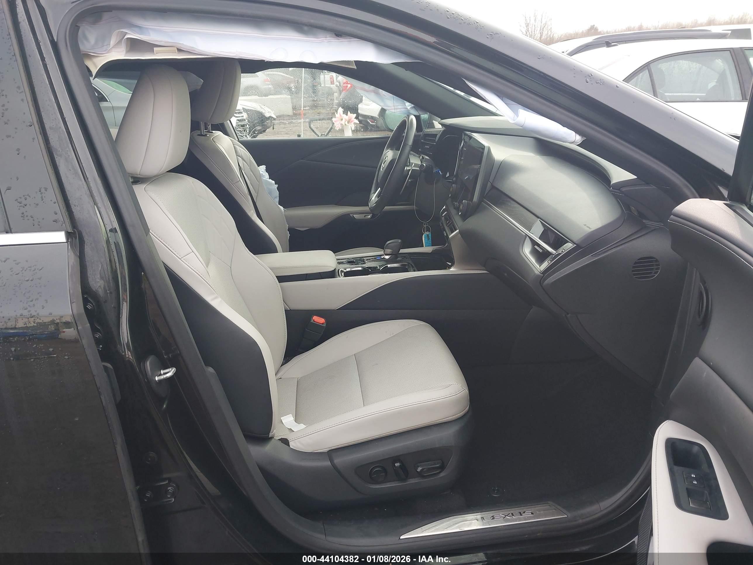 LEXUS RX image 5
