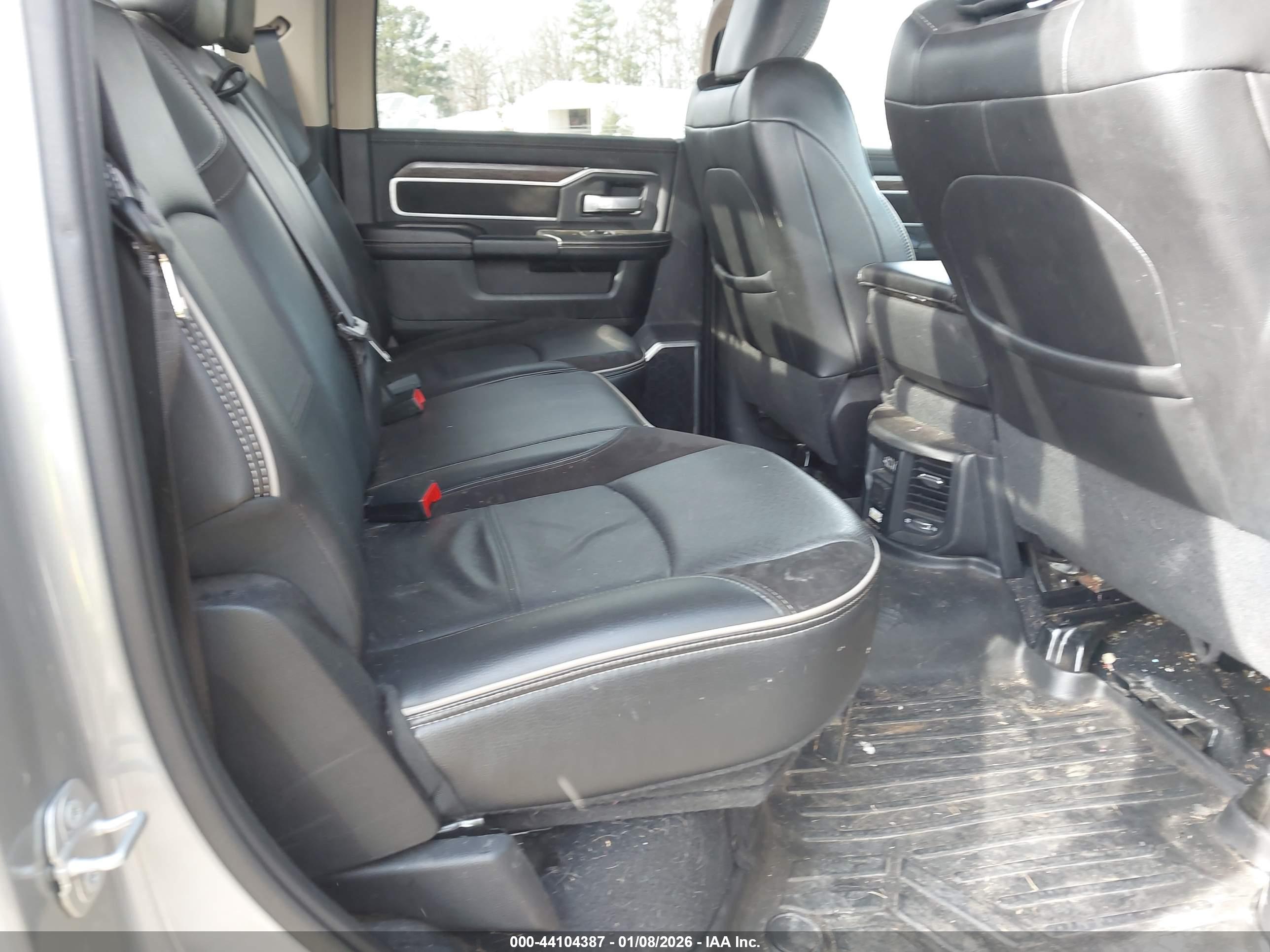 RAM 2500 image 8
