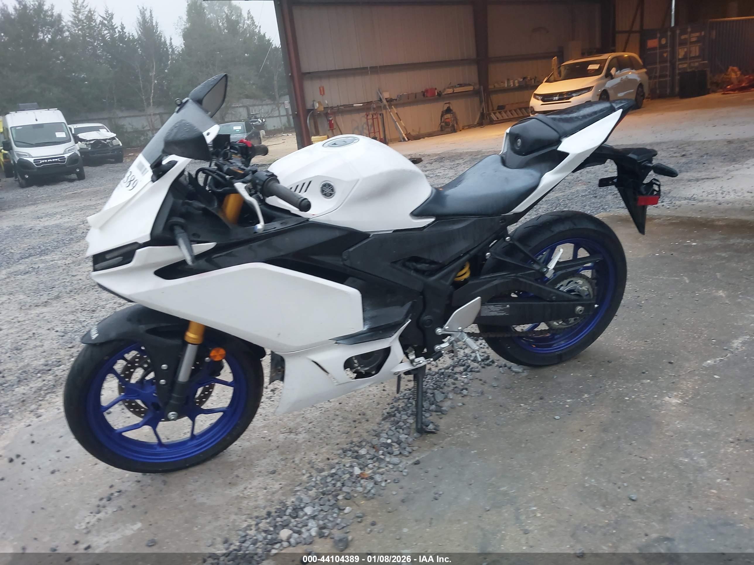 YAMAHA YFZ320 image 2