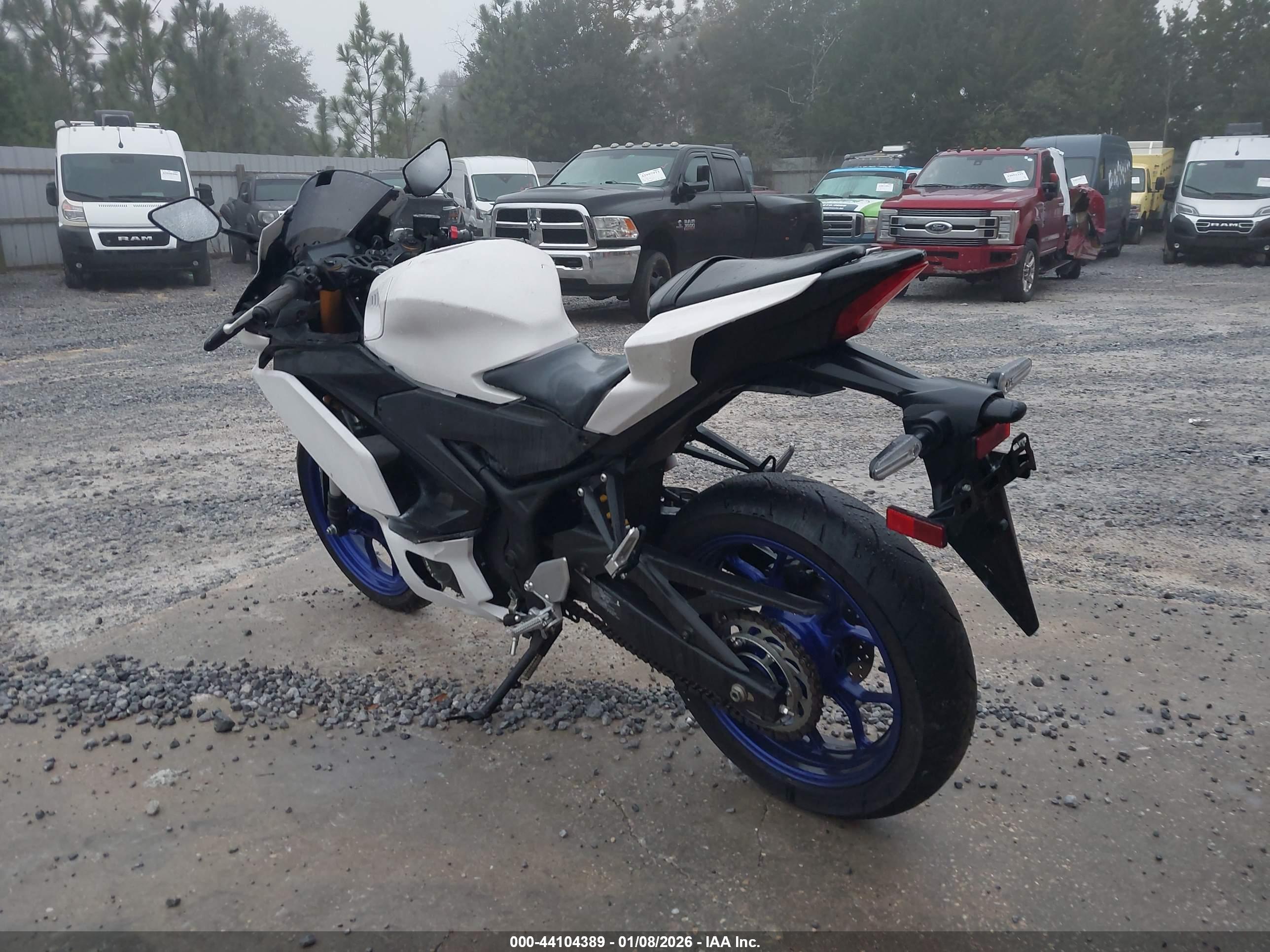 YAMAHA YFZ320 image 3