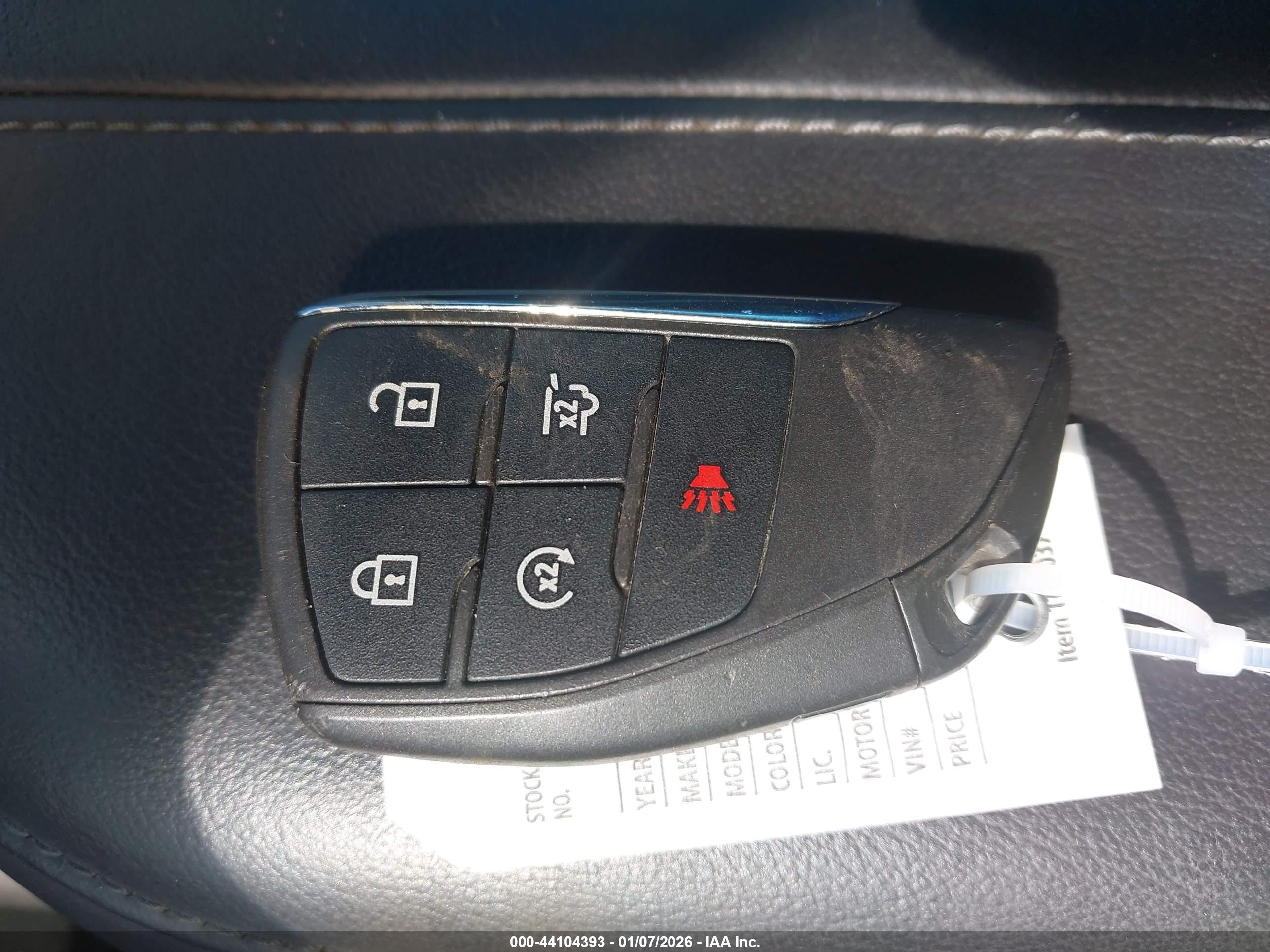 CHEVROLET SUBURBAN image 11