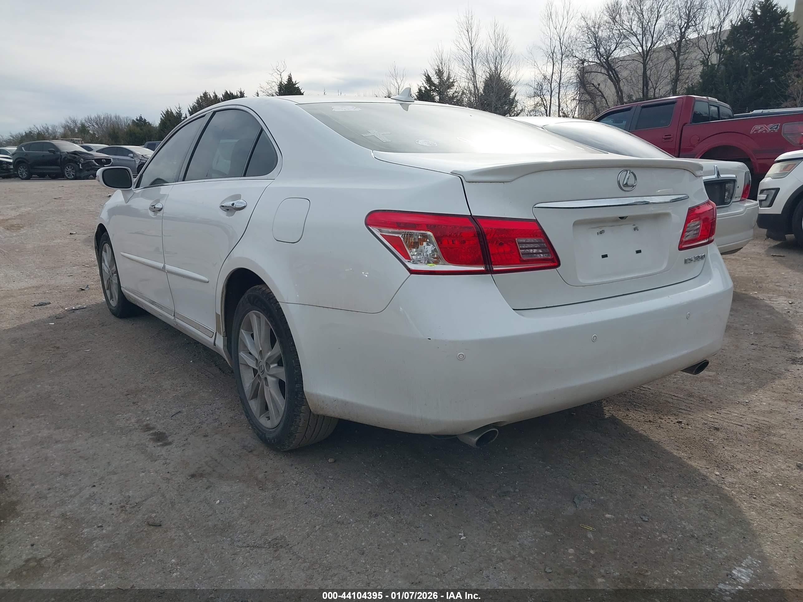 LEXUS ES image 3