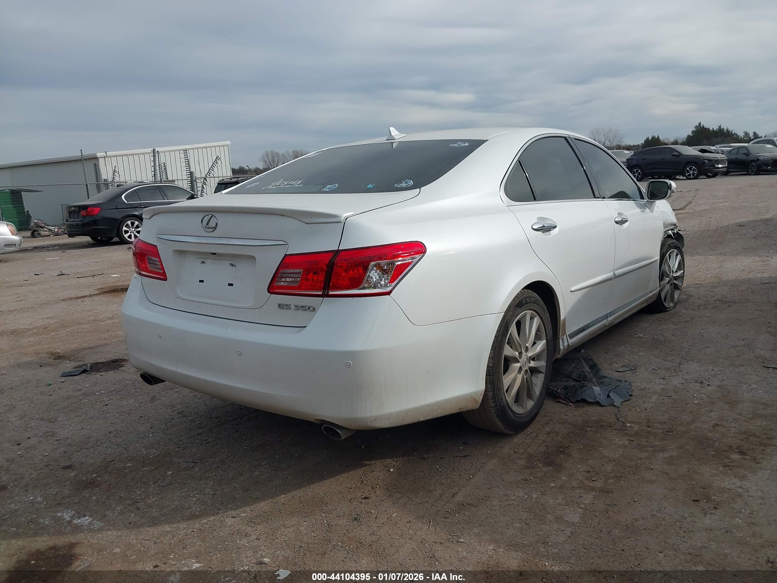 LEXUS ES image 4