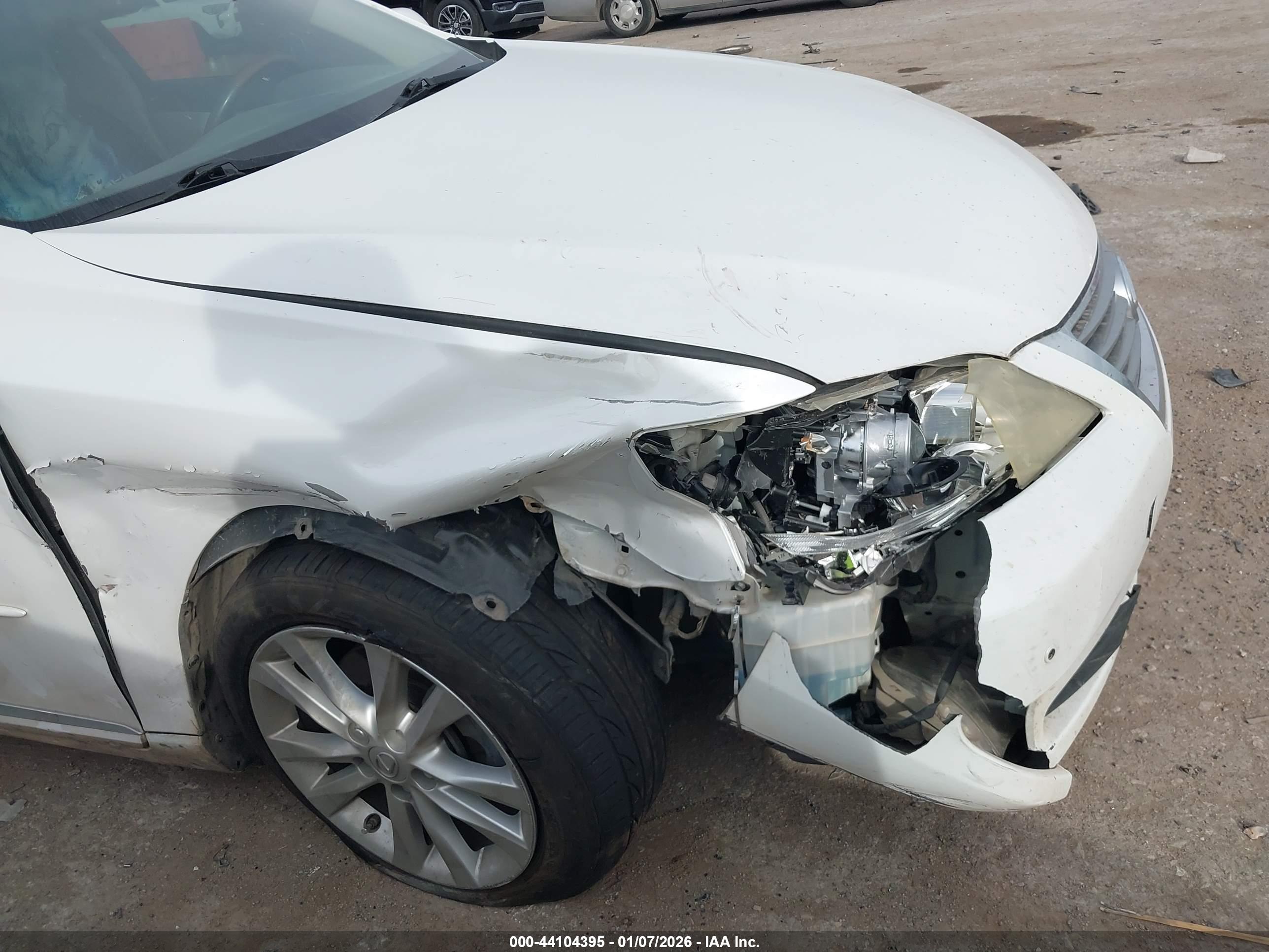 LEXUS ES image 6