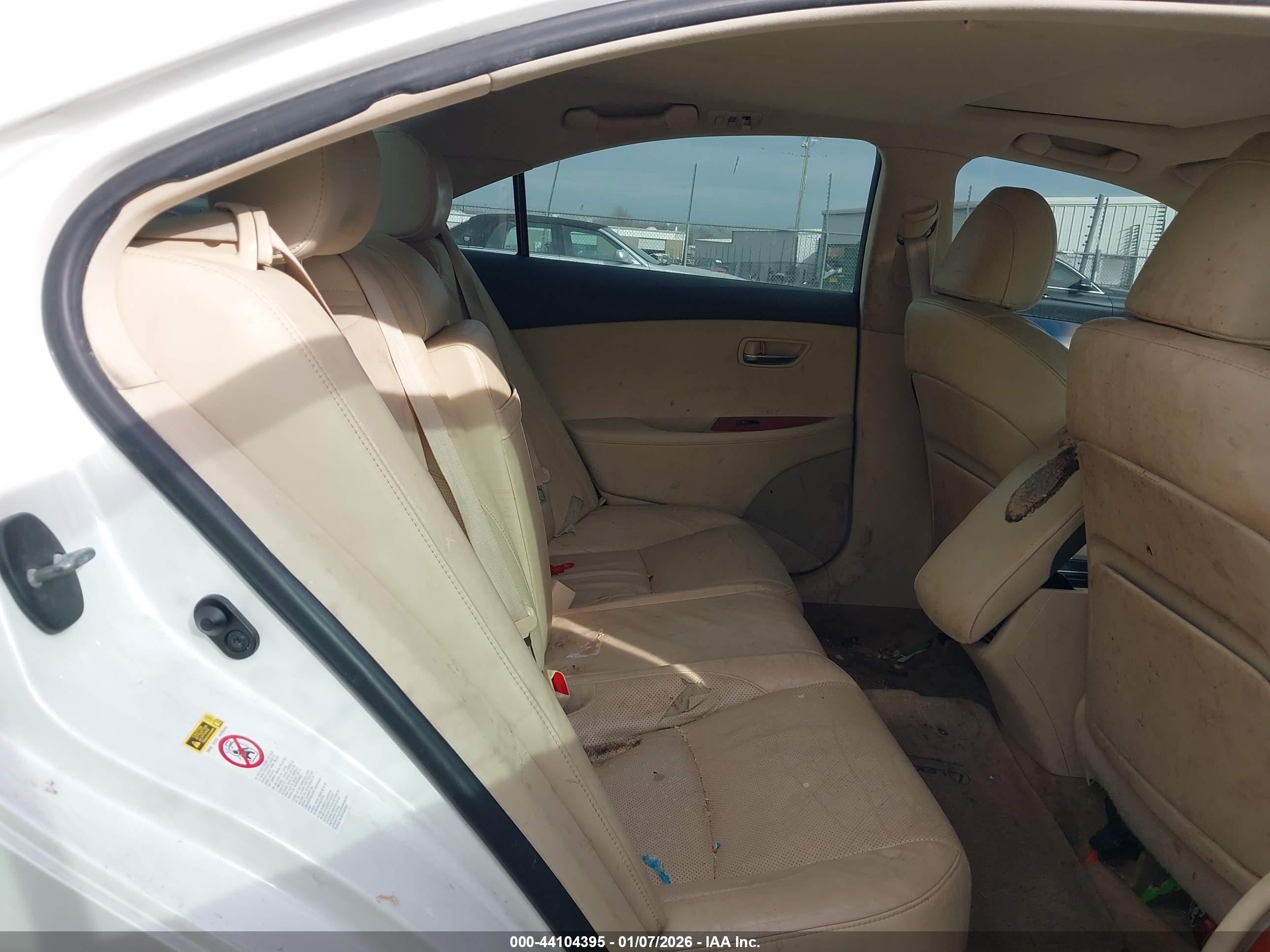 LEXUS ES image 8