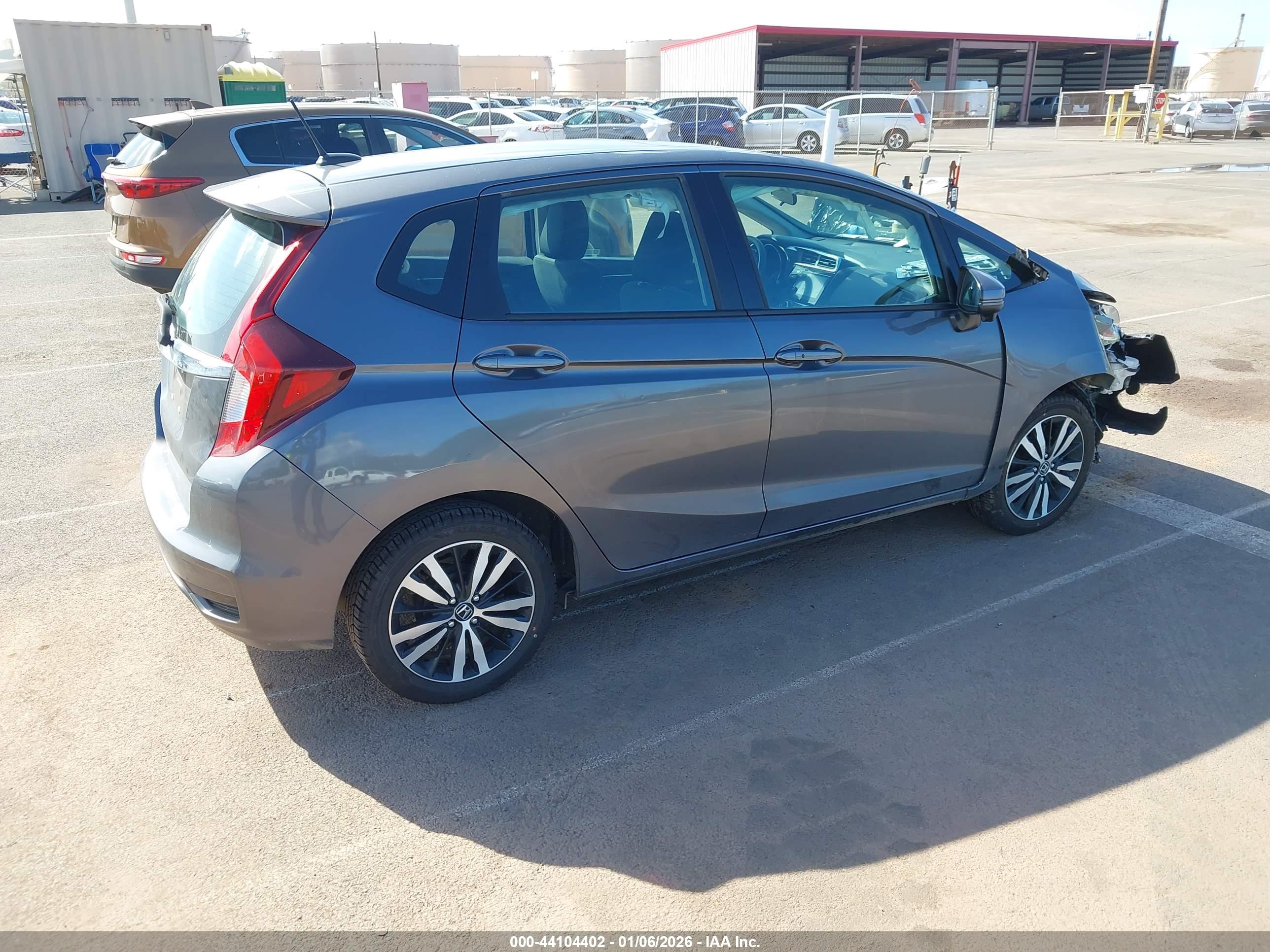HONDA FIT image 4