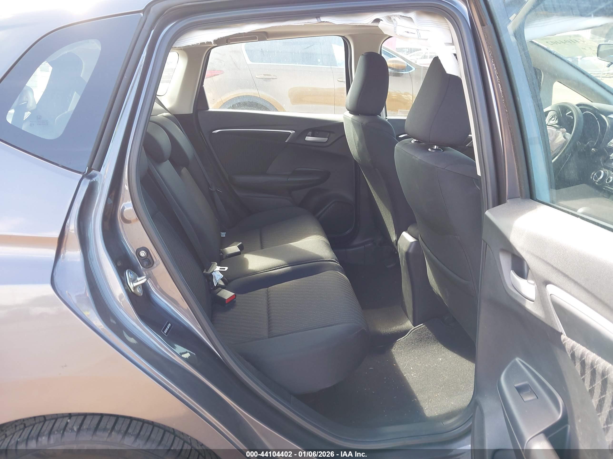 HONDA FIT image 8