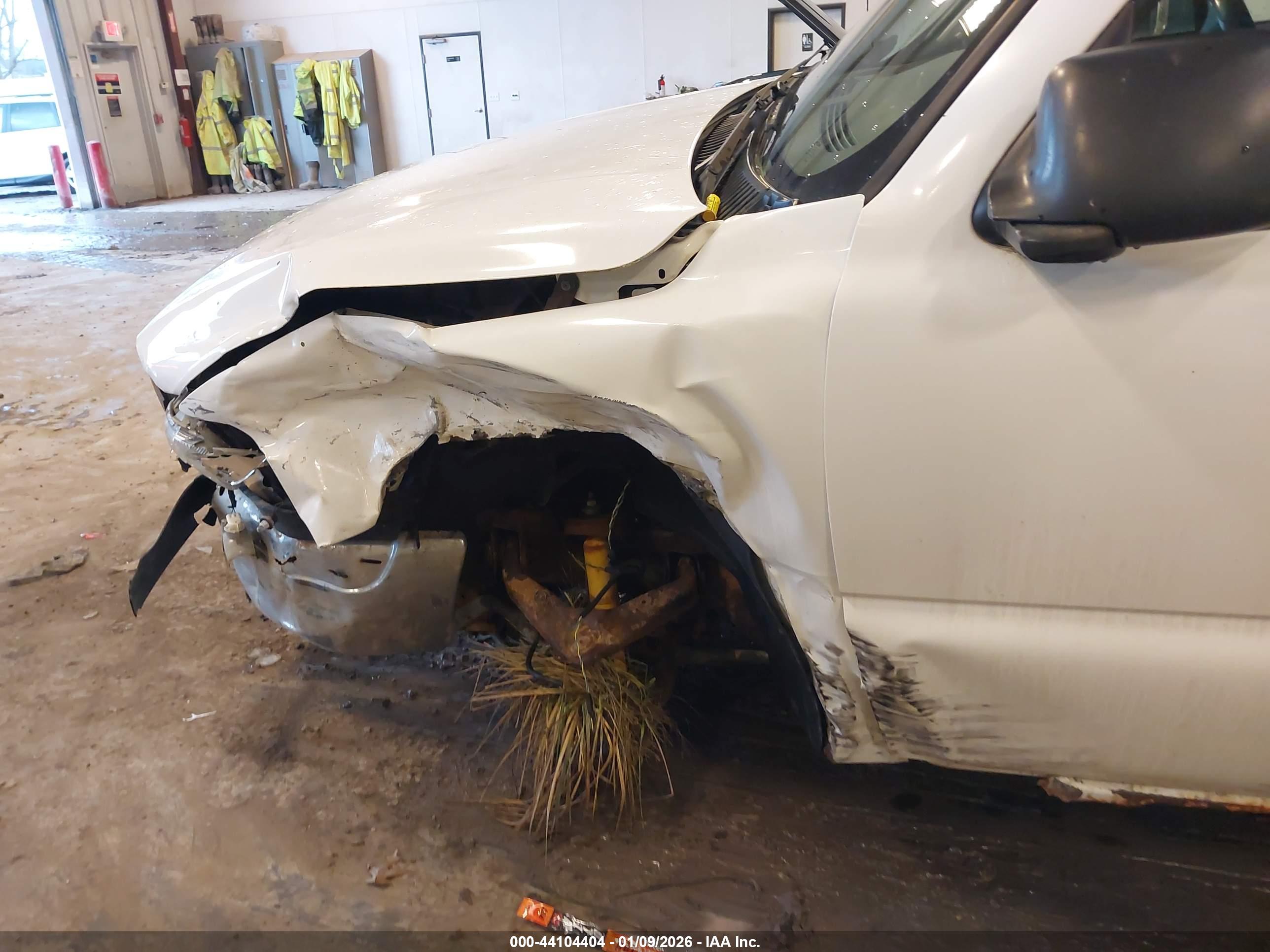 GMC SIERRA image 6