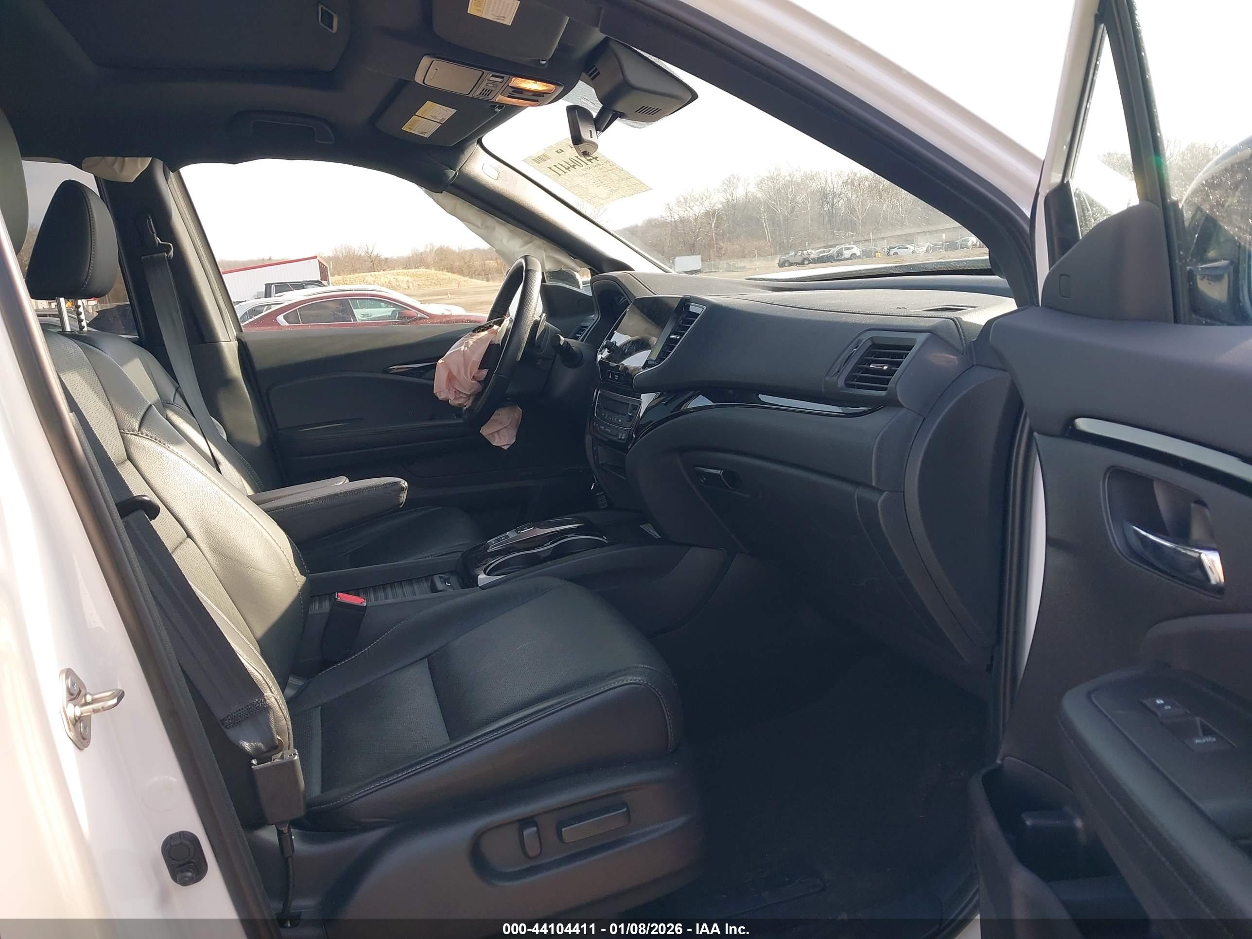 HONDA PASSPORT image 5