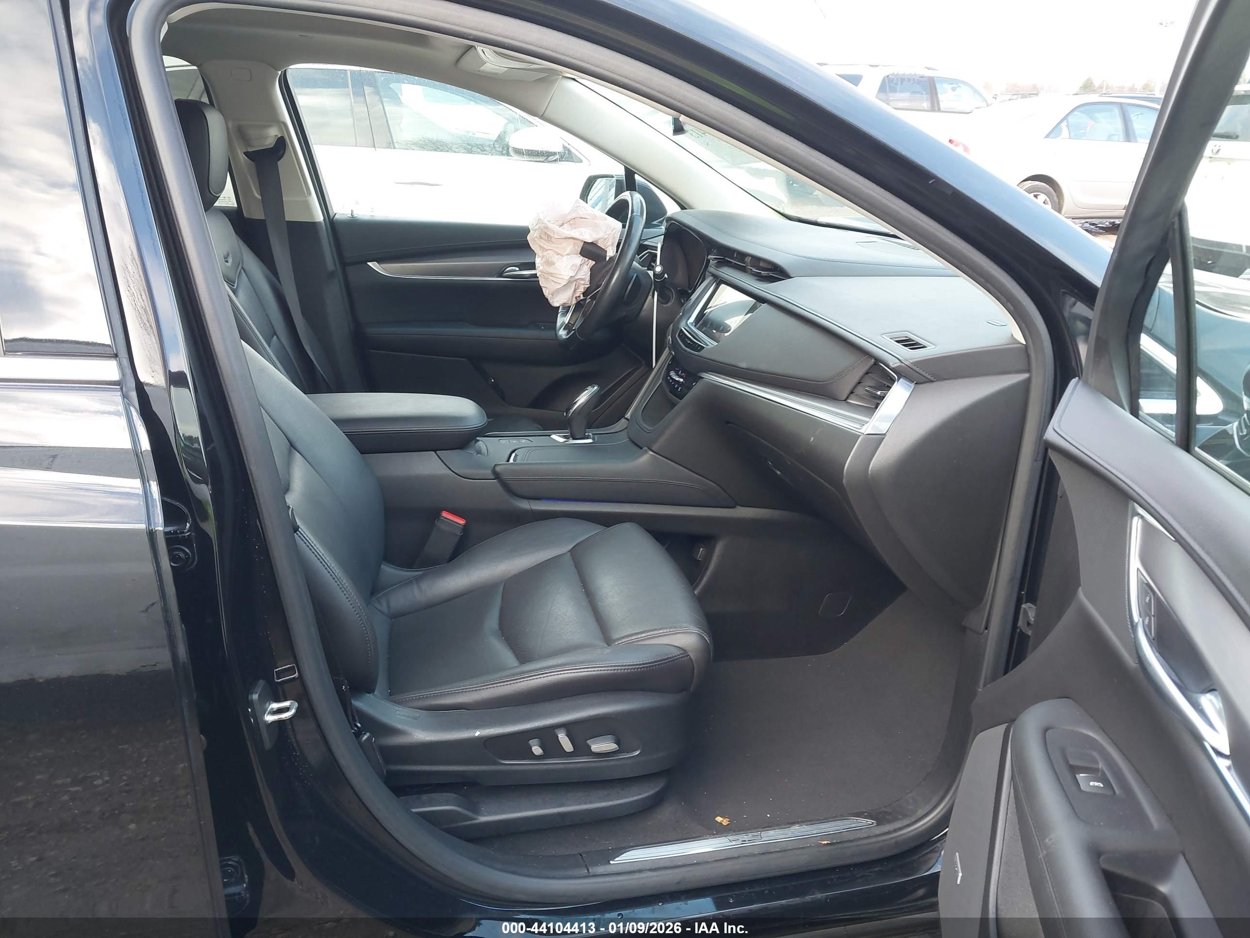 CADILLAC XT5 image 5