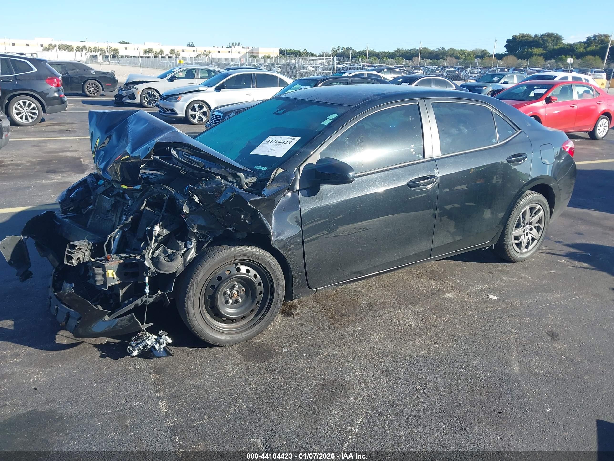 TOYOTA COROLLA image 2