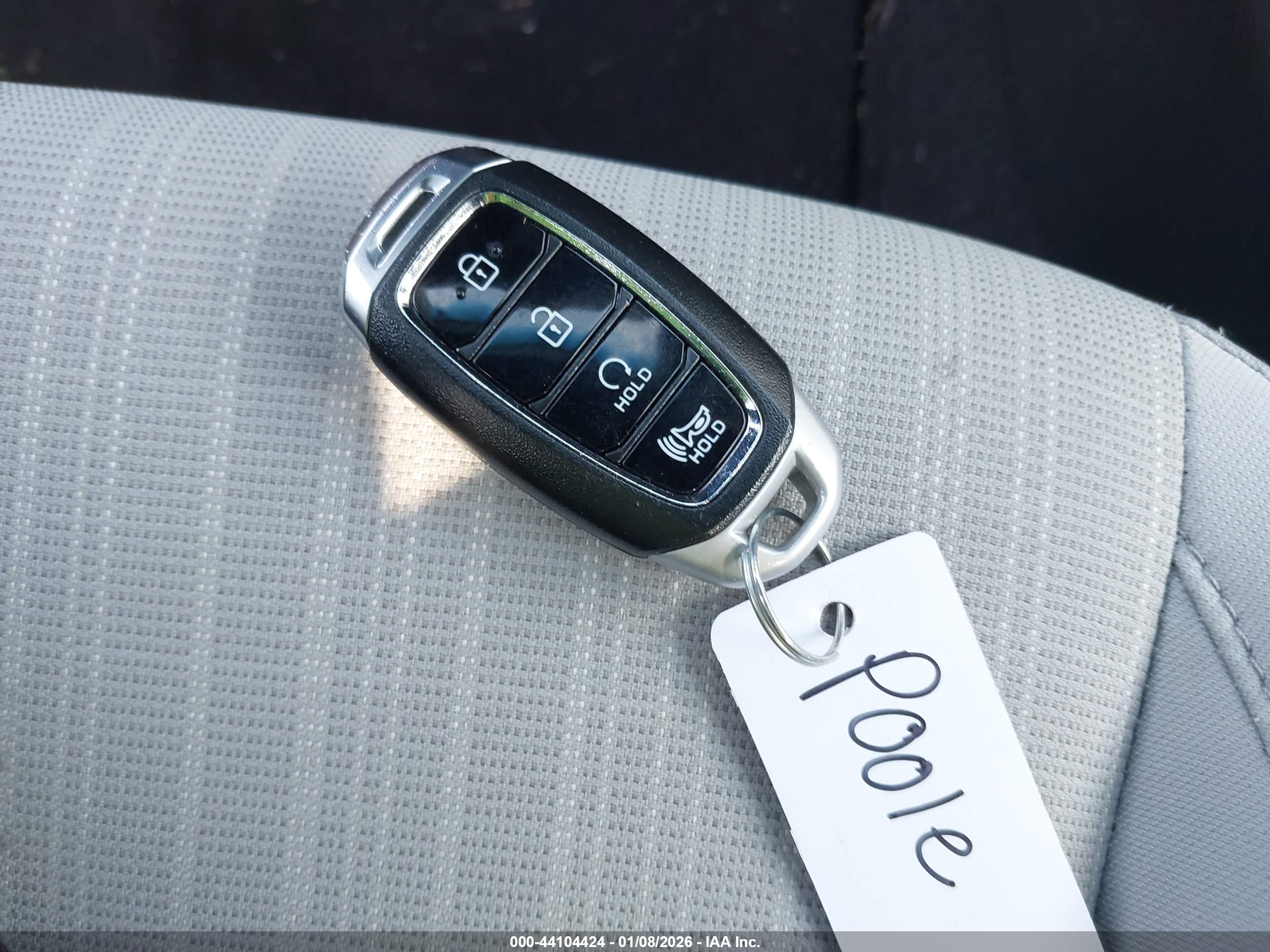 HYUNDAI KONA image 11