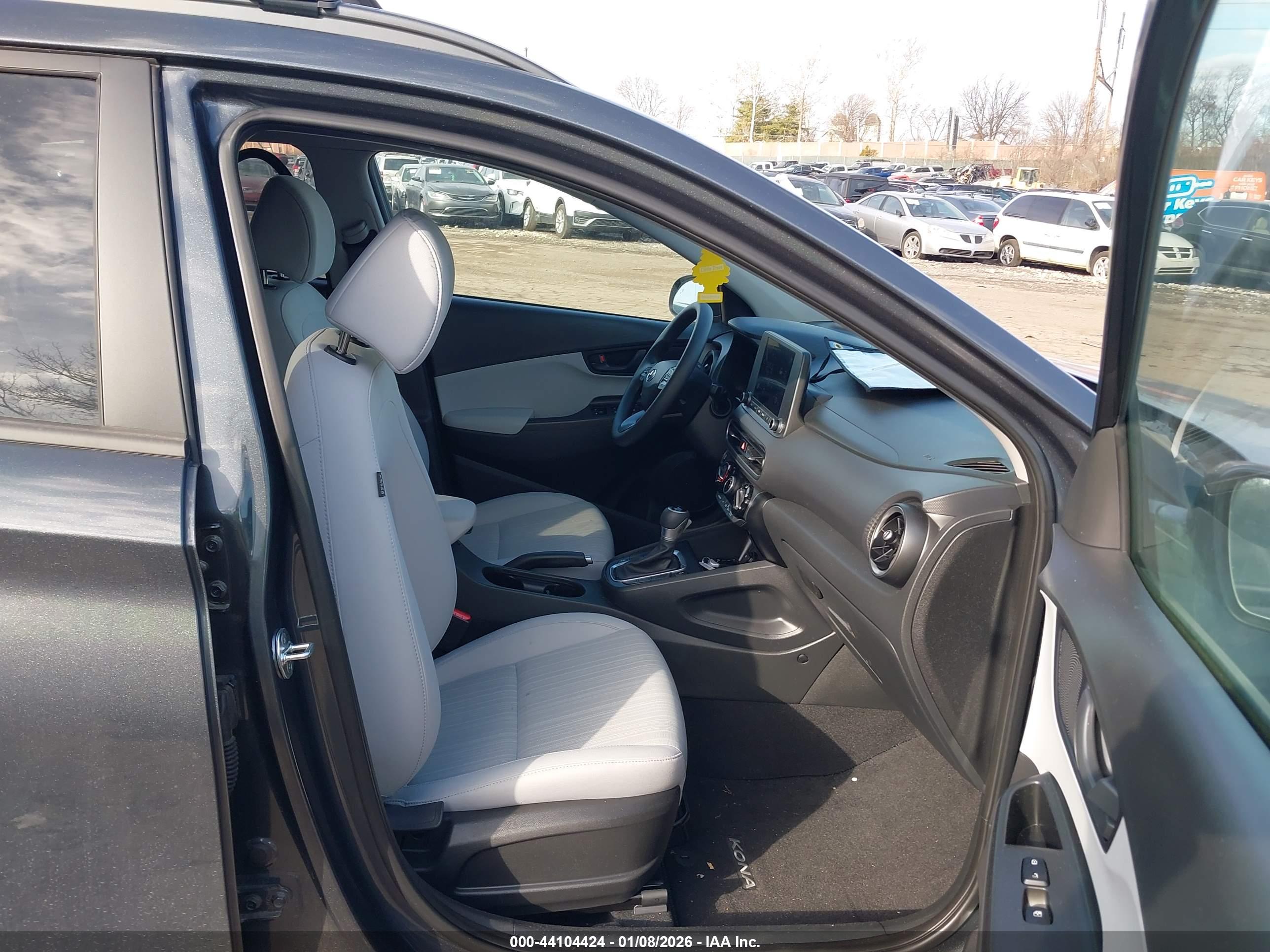 HYUNDAI KONA image 5