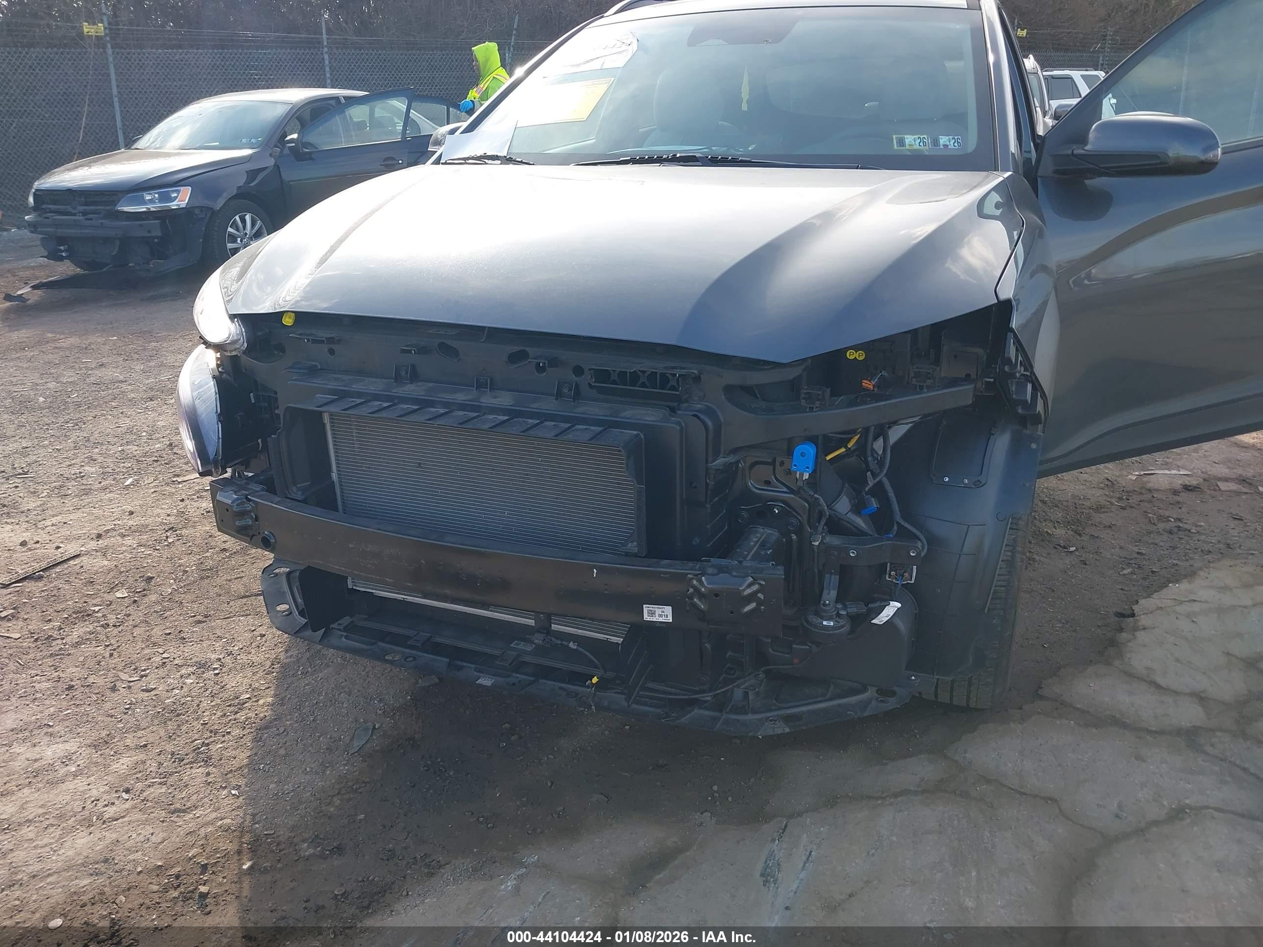 HYUNDAI KONA image 6