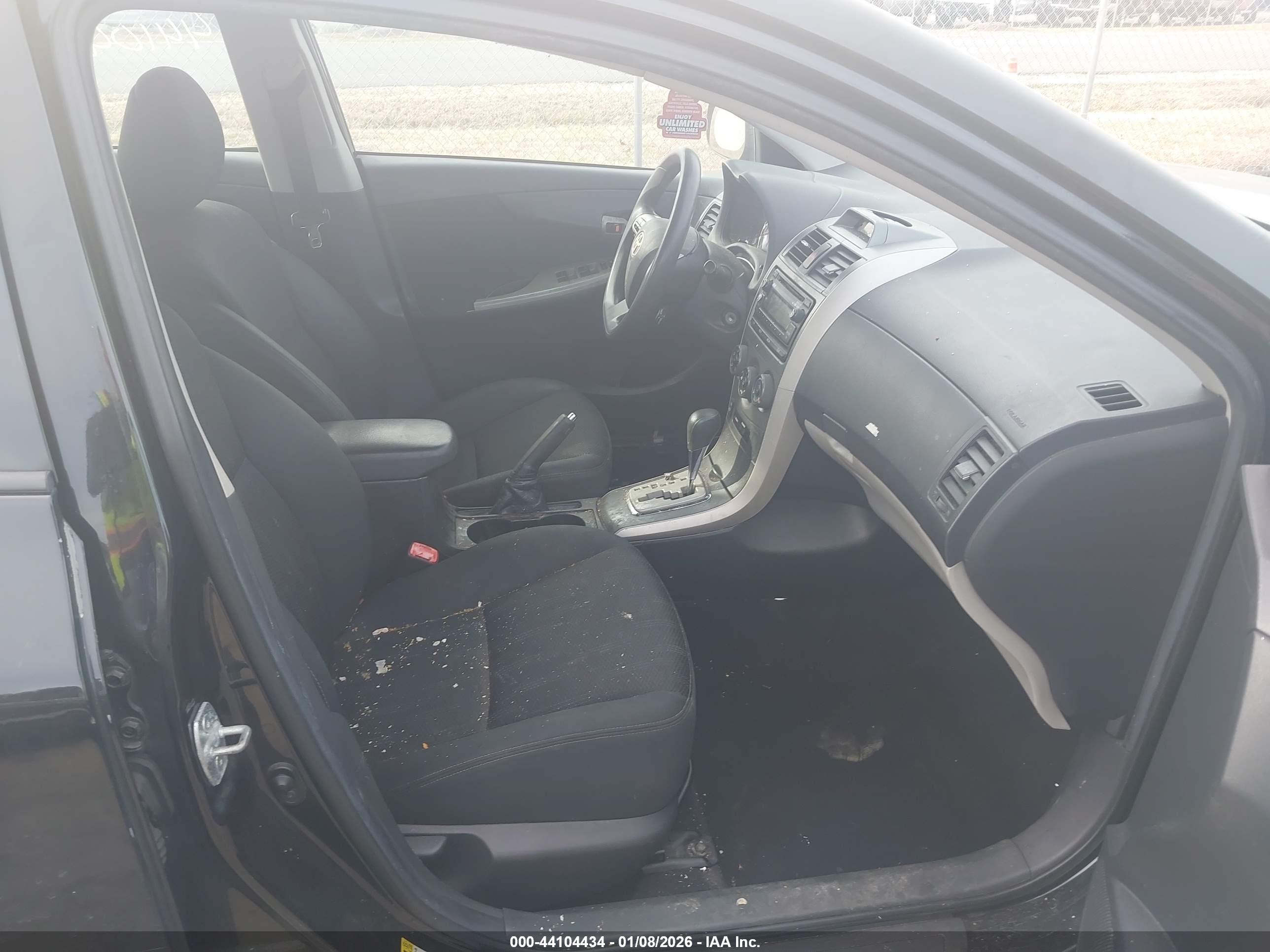 TOYOTA COROLLA image 5