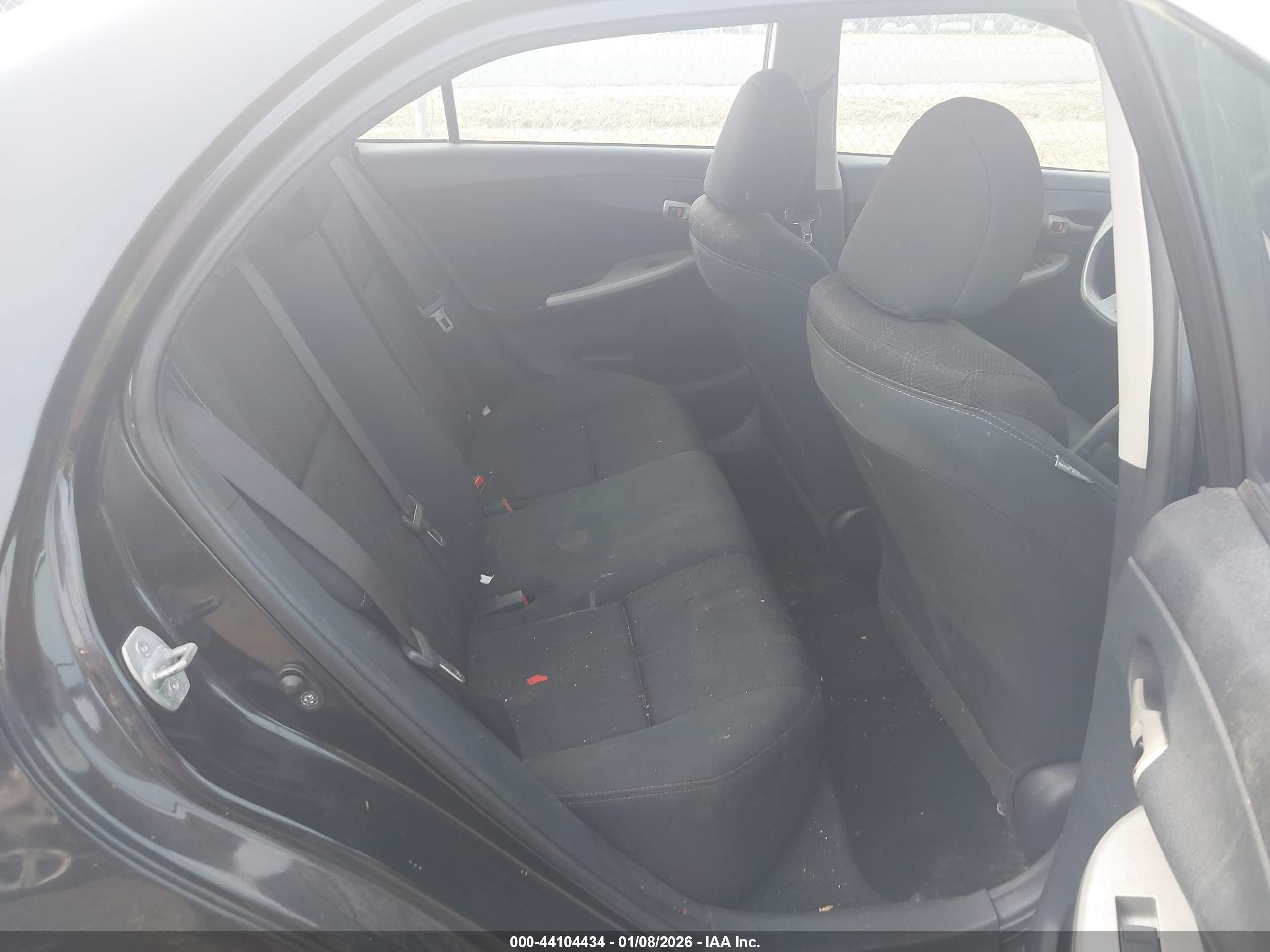 TOYOTA COROLLA image 8