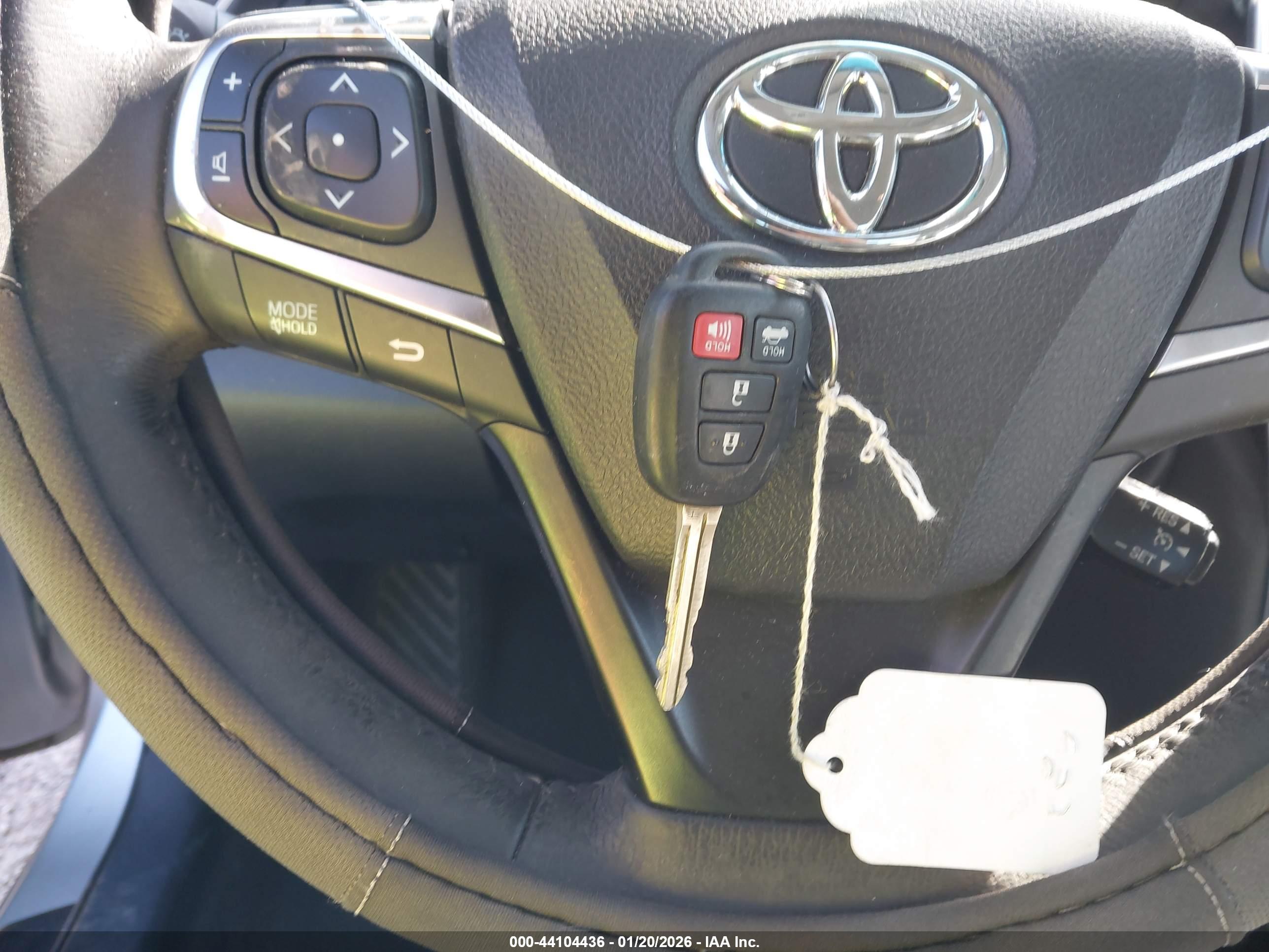 TOYOTA CAMRY image 11