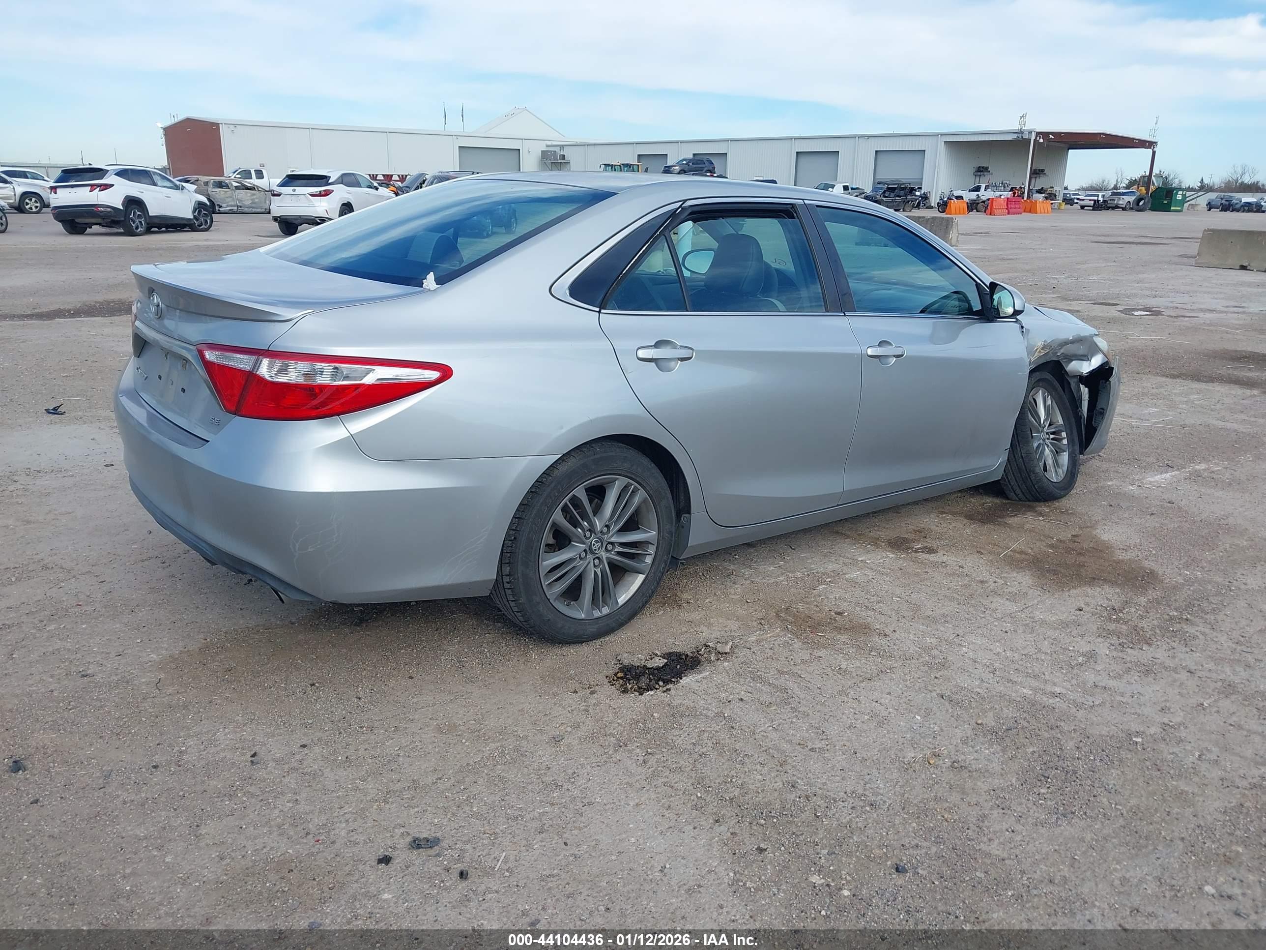 TOYOTA CAMRY image 4