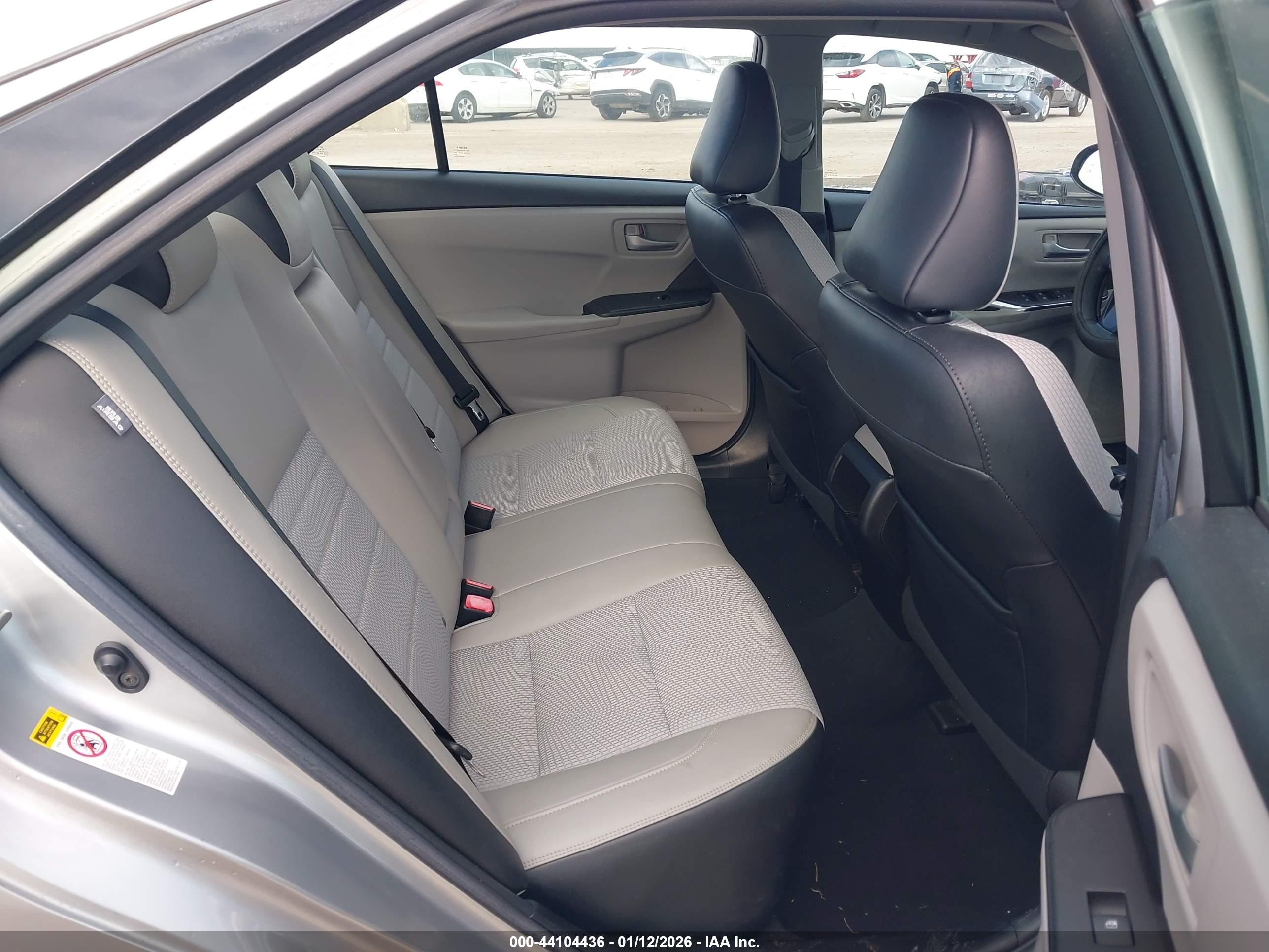 TOYOTA CAMRY image 8