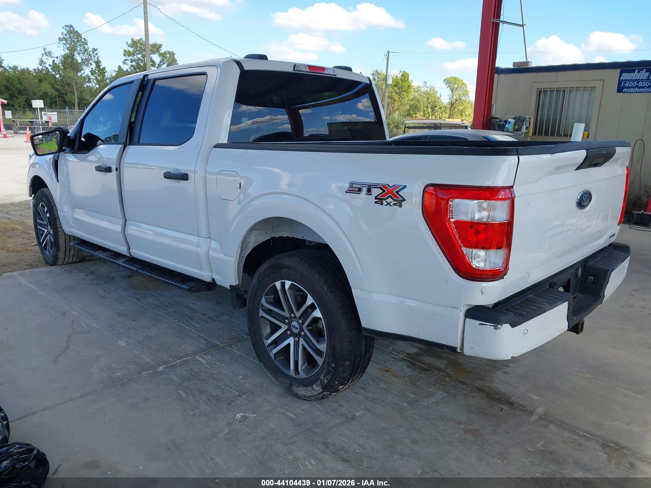 FORD F-150 image 3