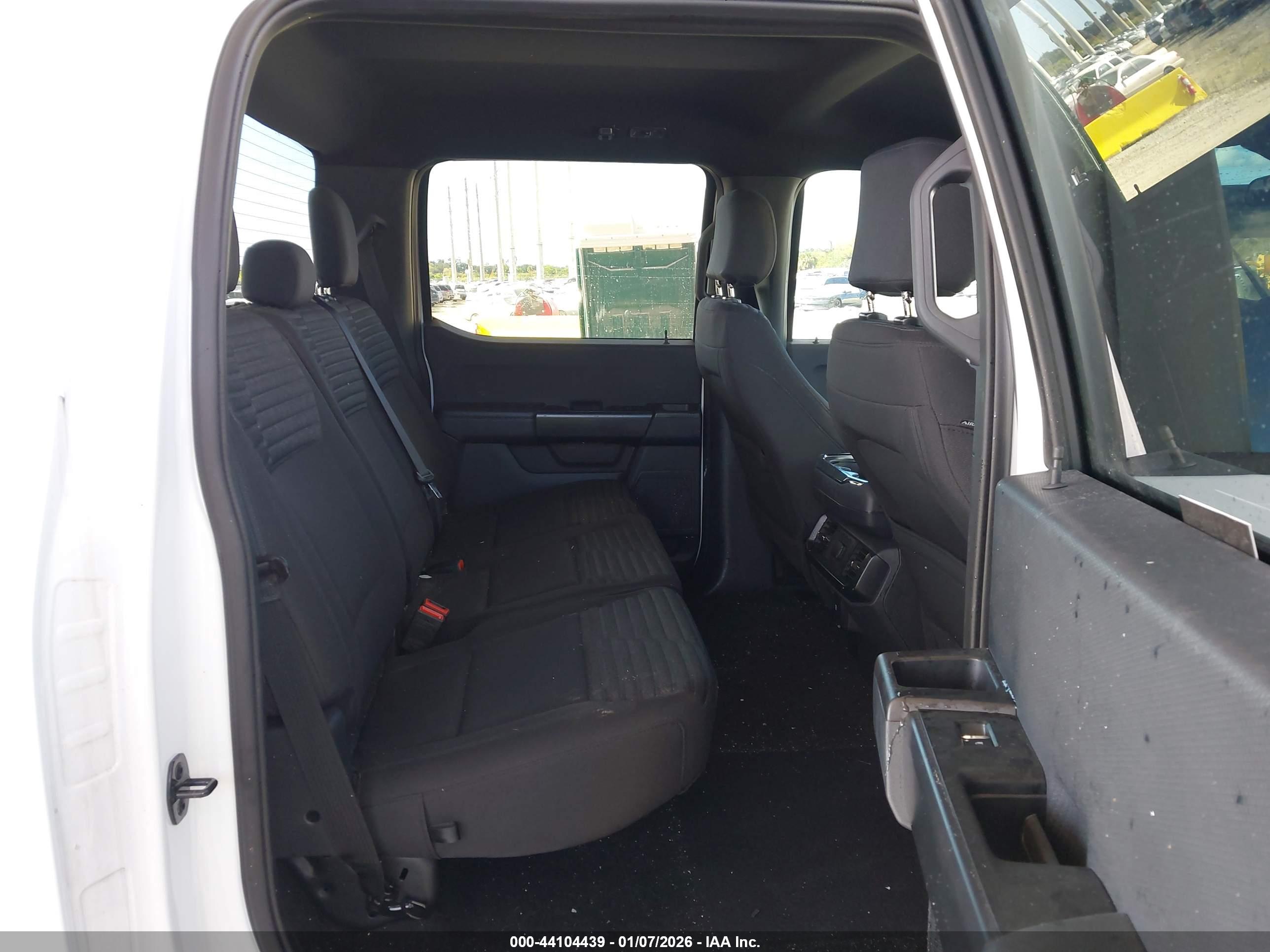 FORD F-150 image 8