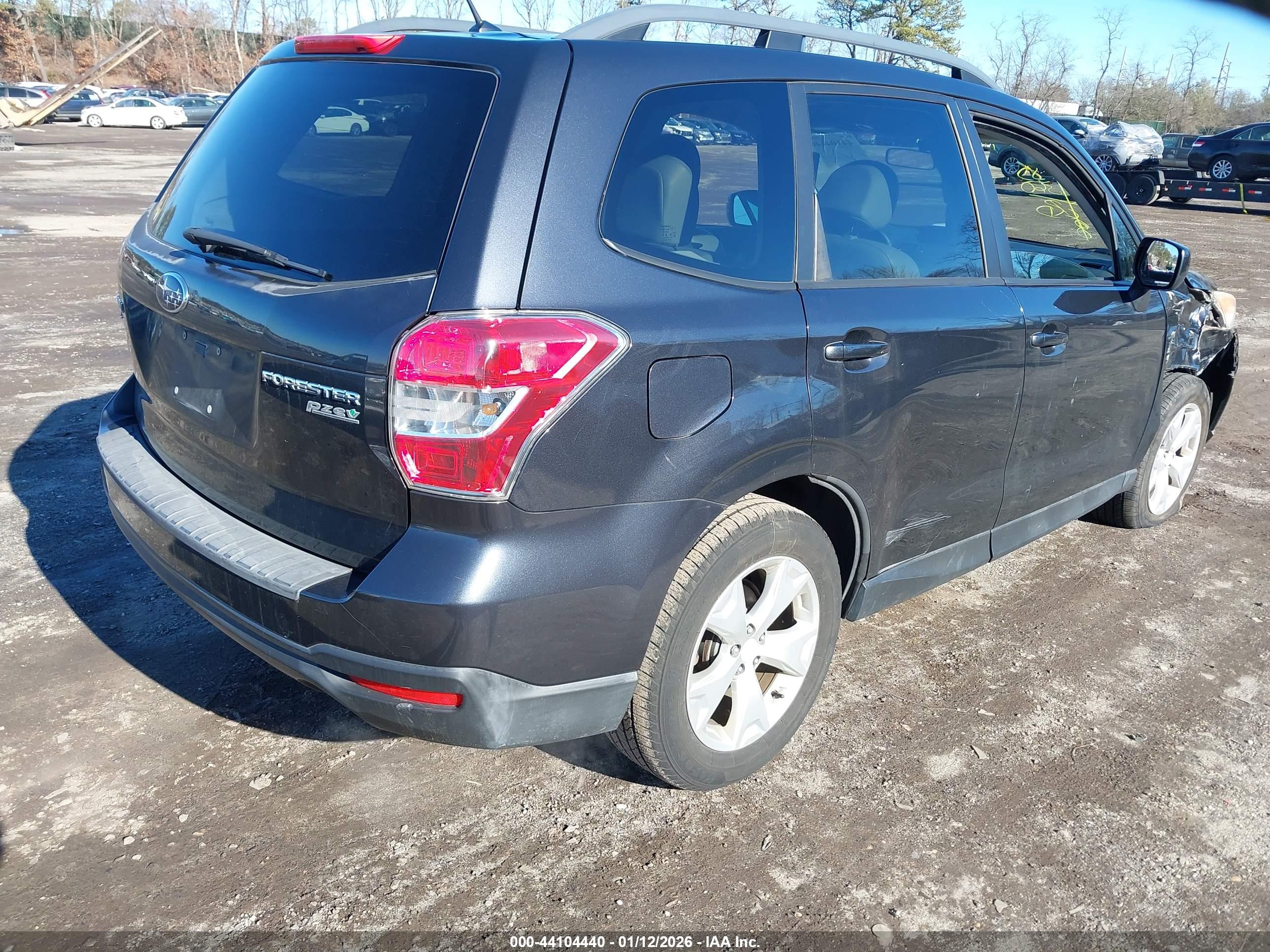 SUBARU FORESTER image 4