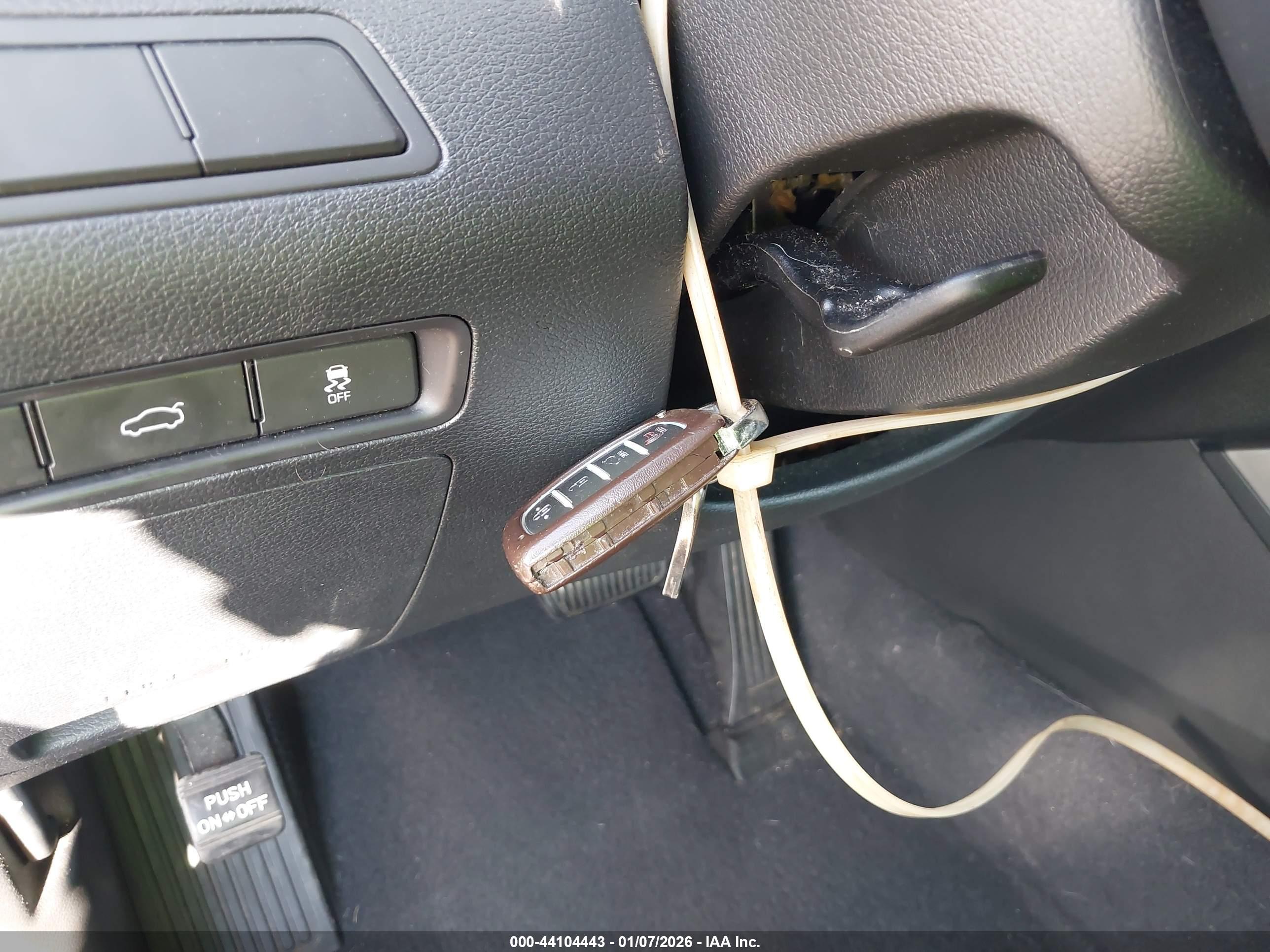 HYUNDAI SONATA image 11