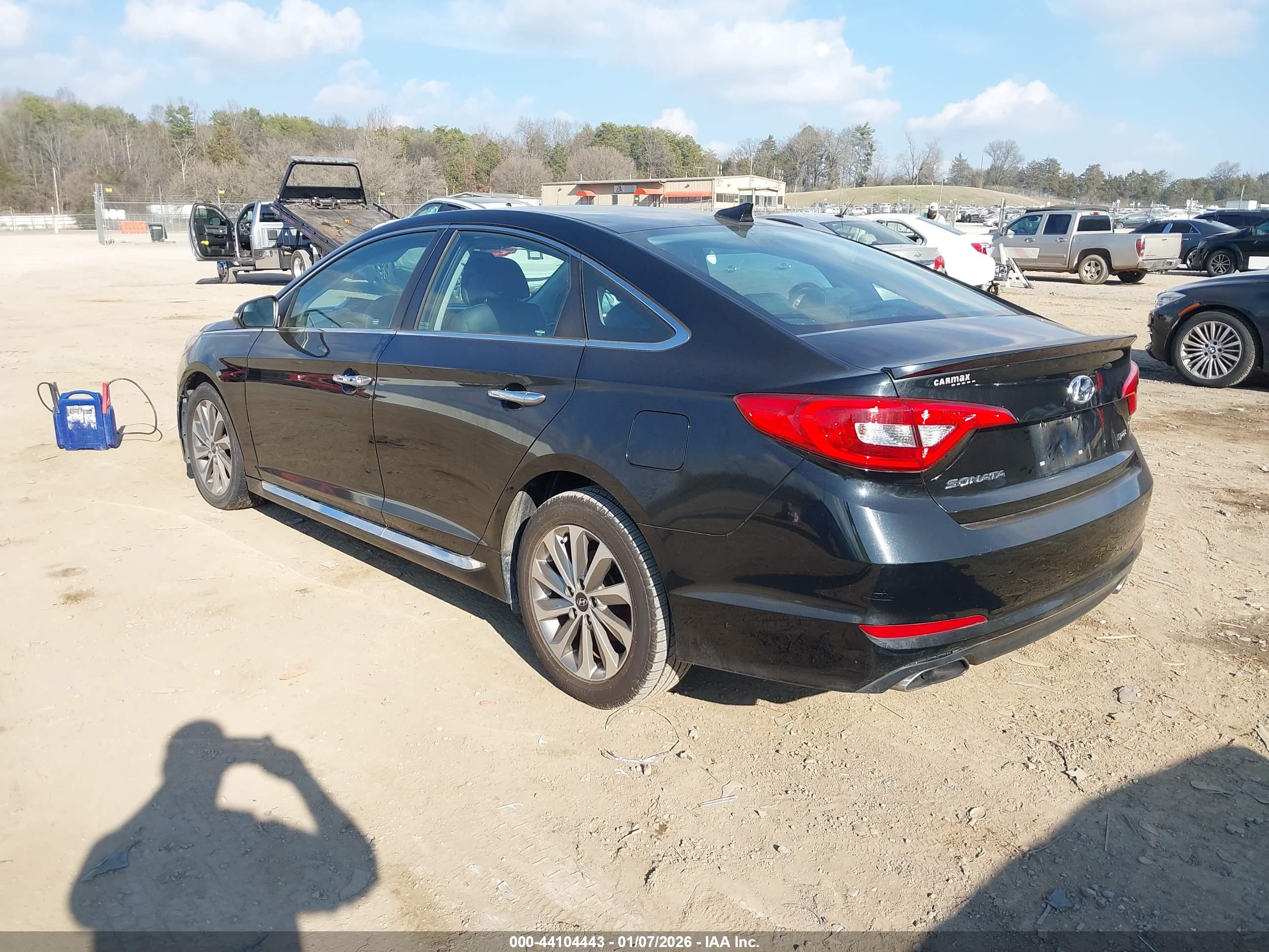 HYUNDAI SONATA image 3
