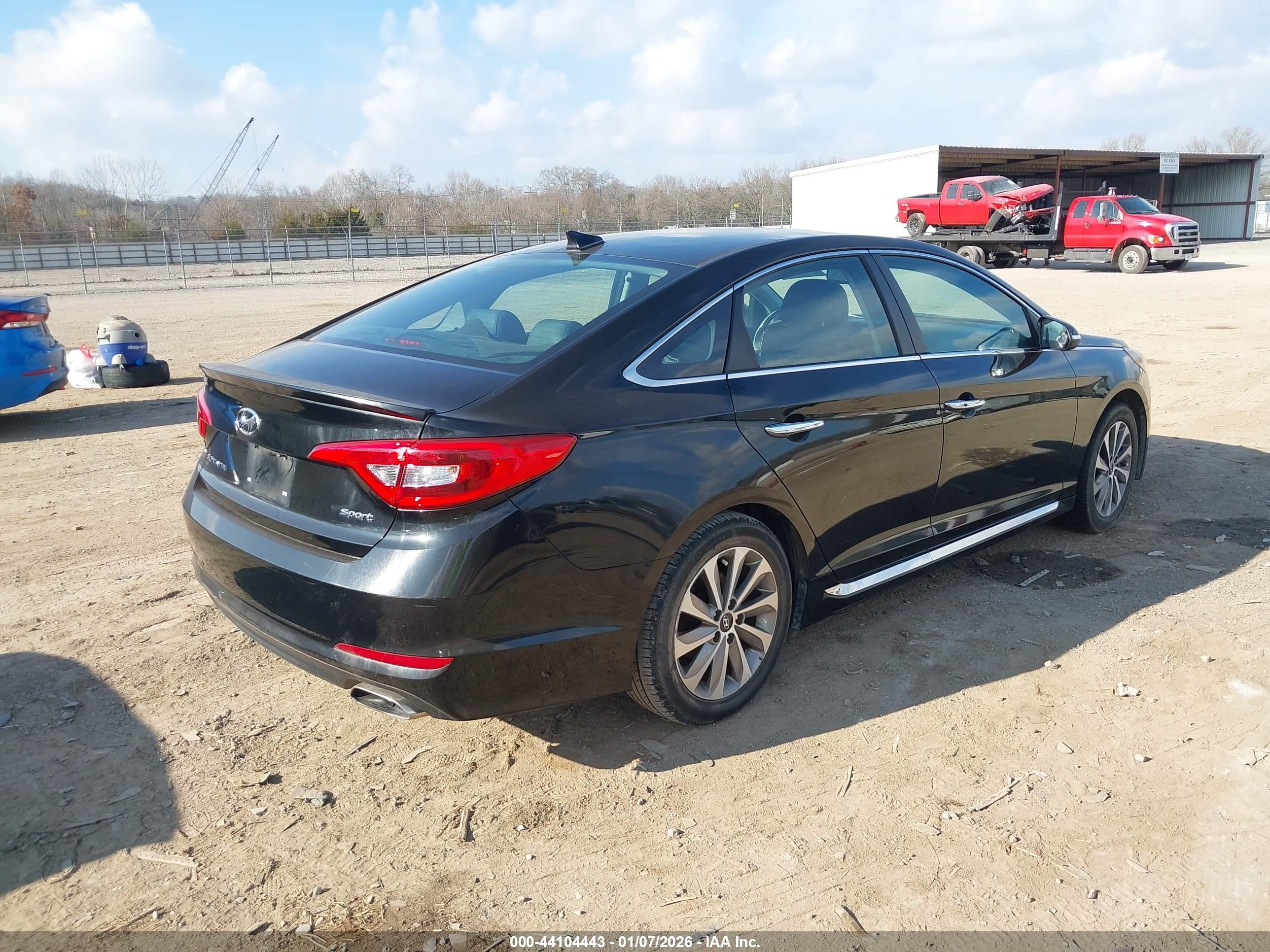 HYUNDAI SONATA image 4
