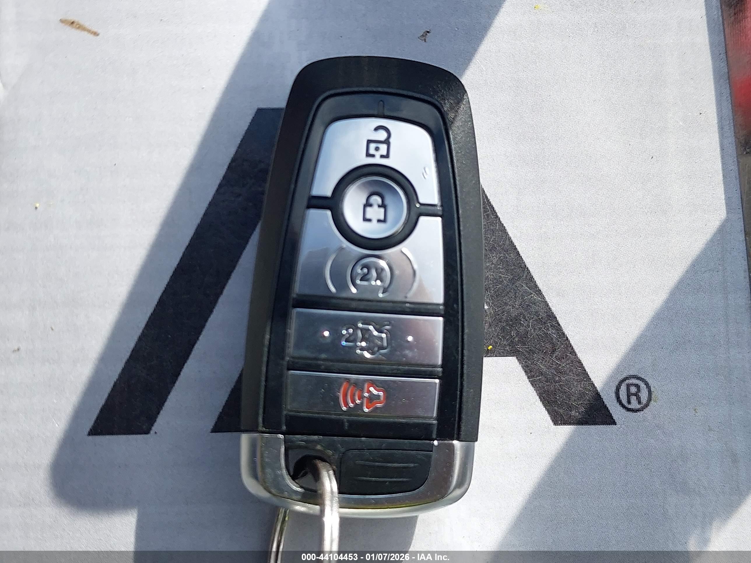 FORD FUSION image 11