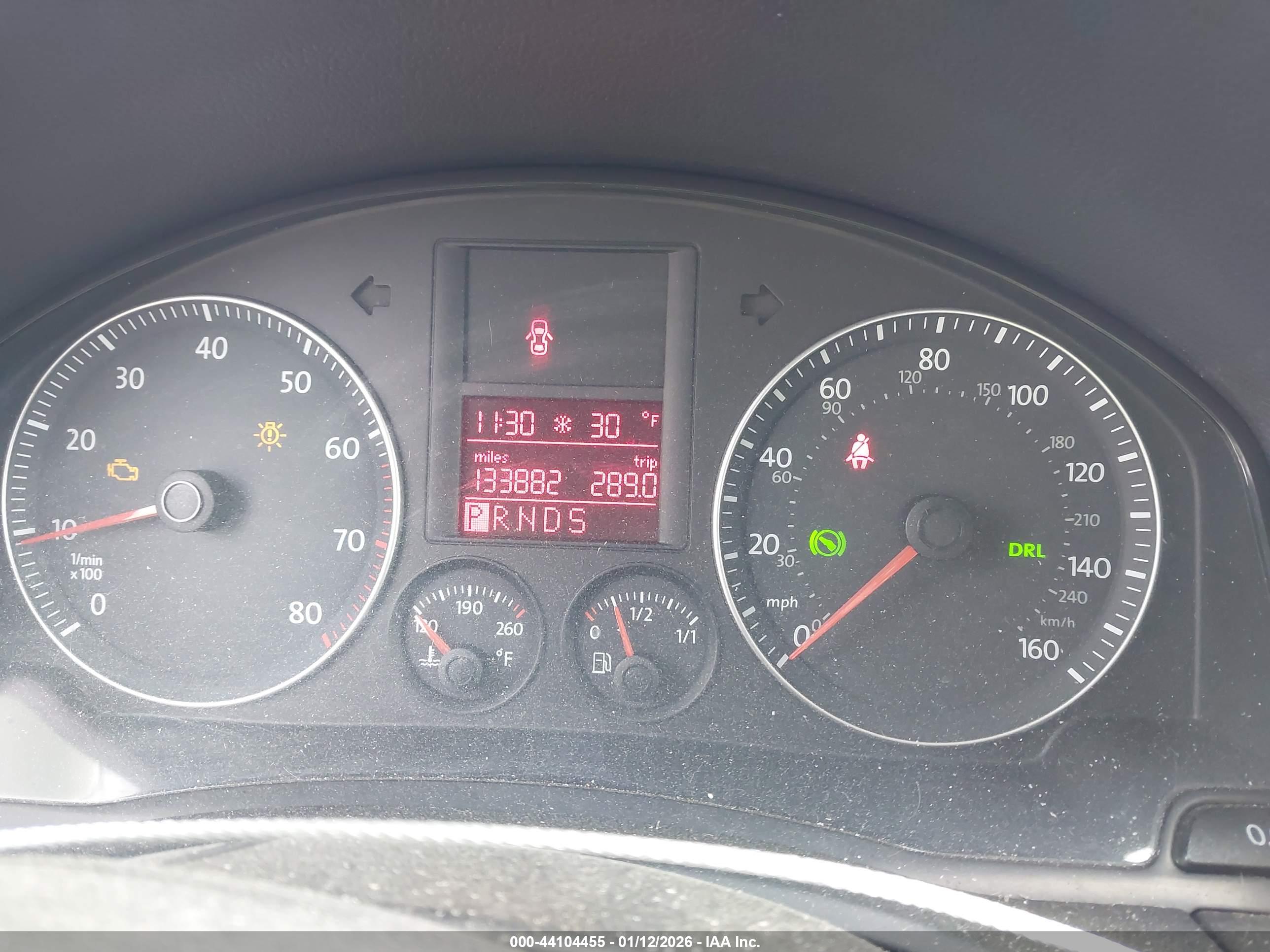VOLKSWAGEN JETTA image 7