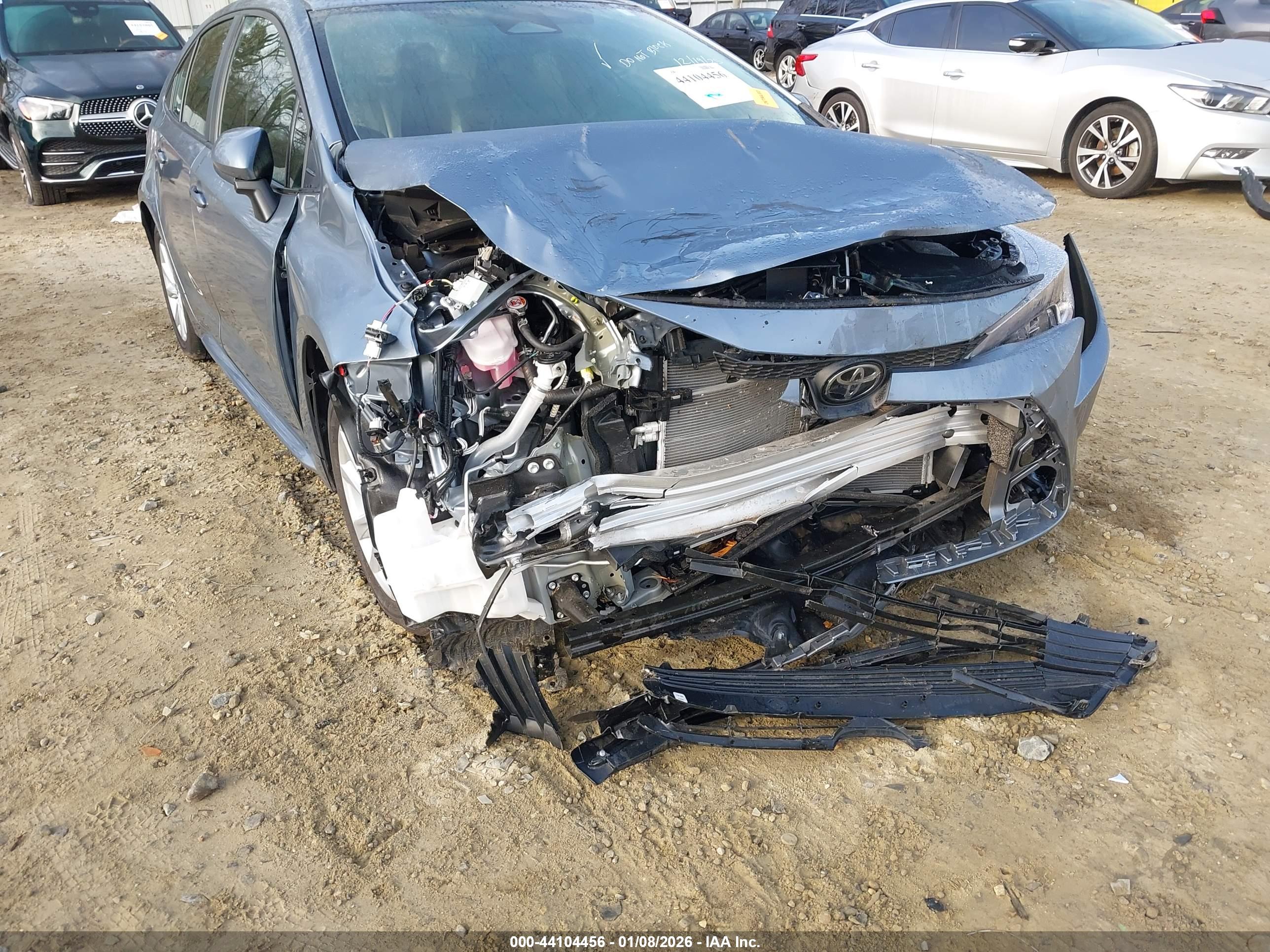 TOYOTA COROLLA image 6