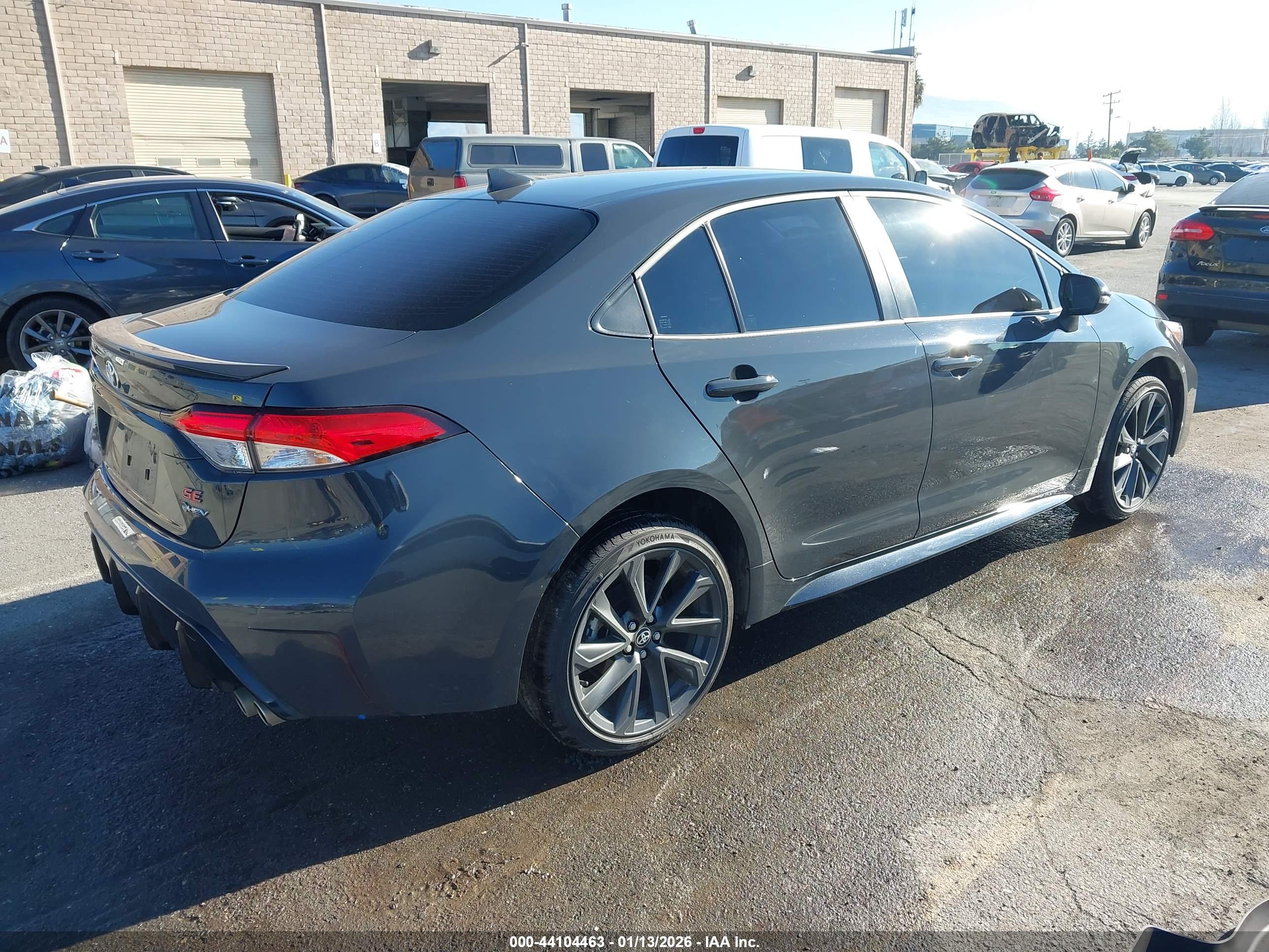 TOYOTA COROLLA image 4