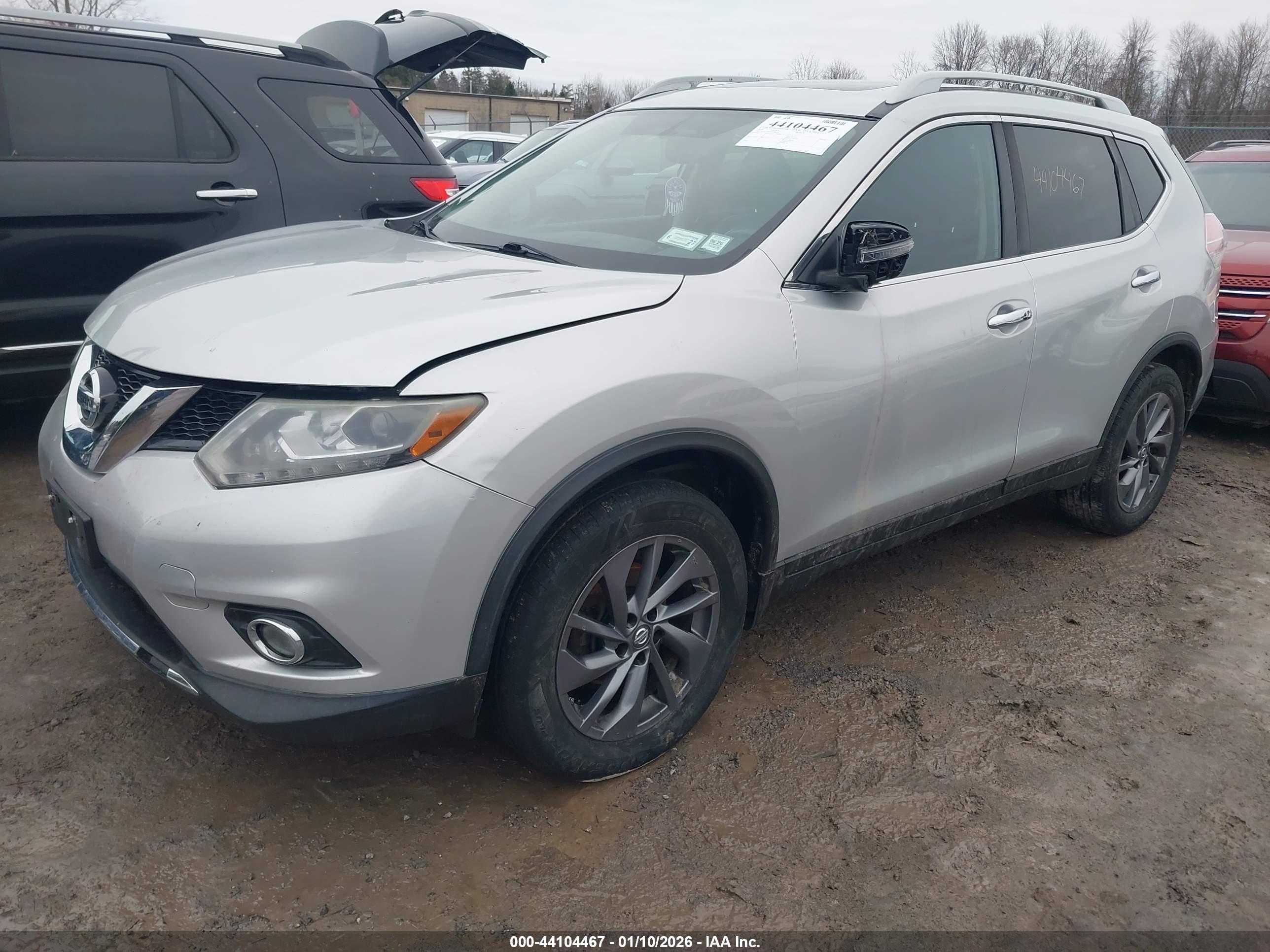 NISSAN ROGUE image 2
