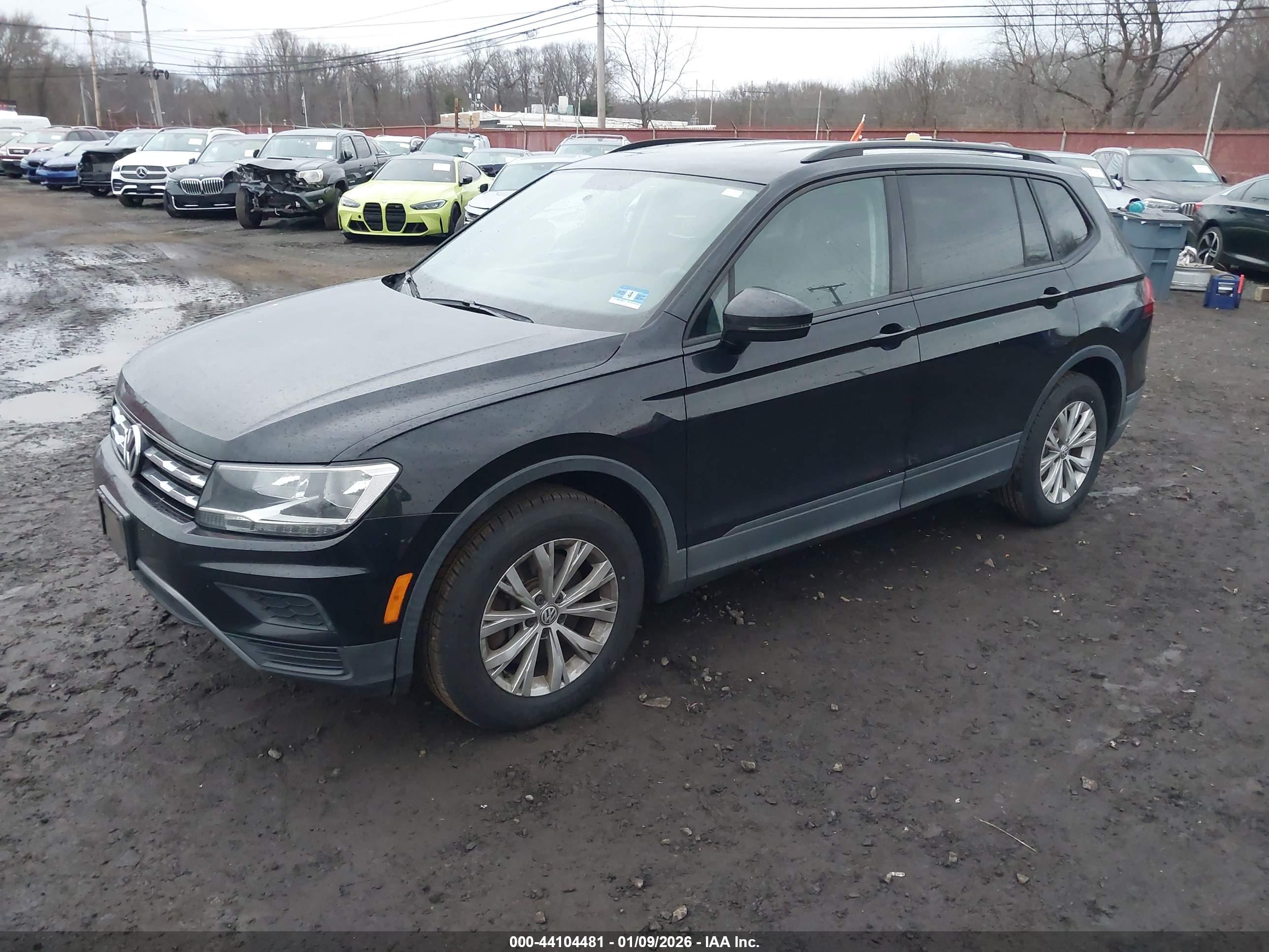 VOLKSWAGEN TIGUAN image 2