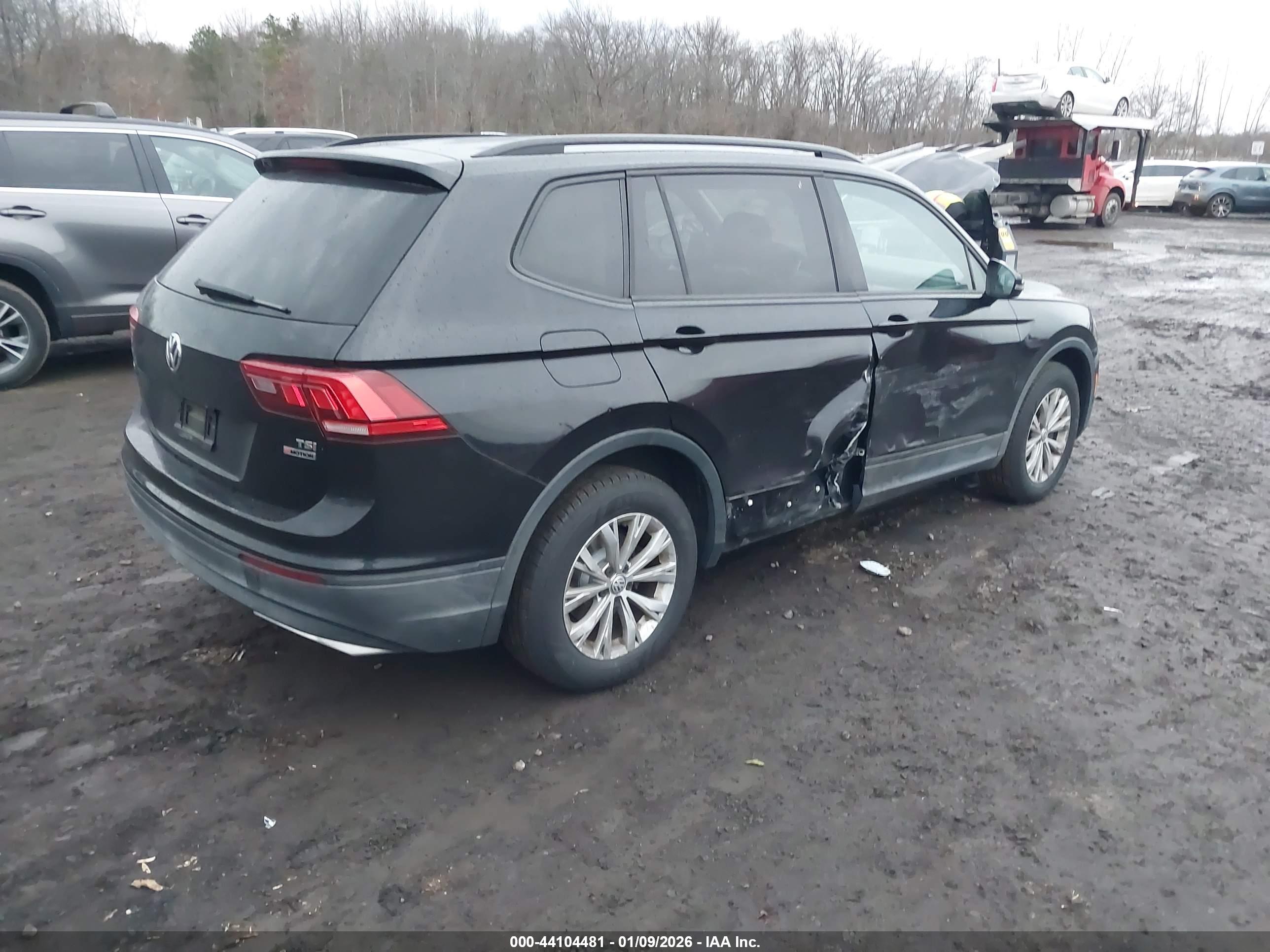 VOLKSWAGEN TIGUAN image 4