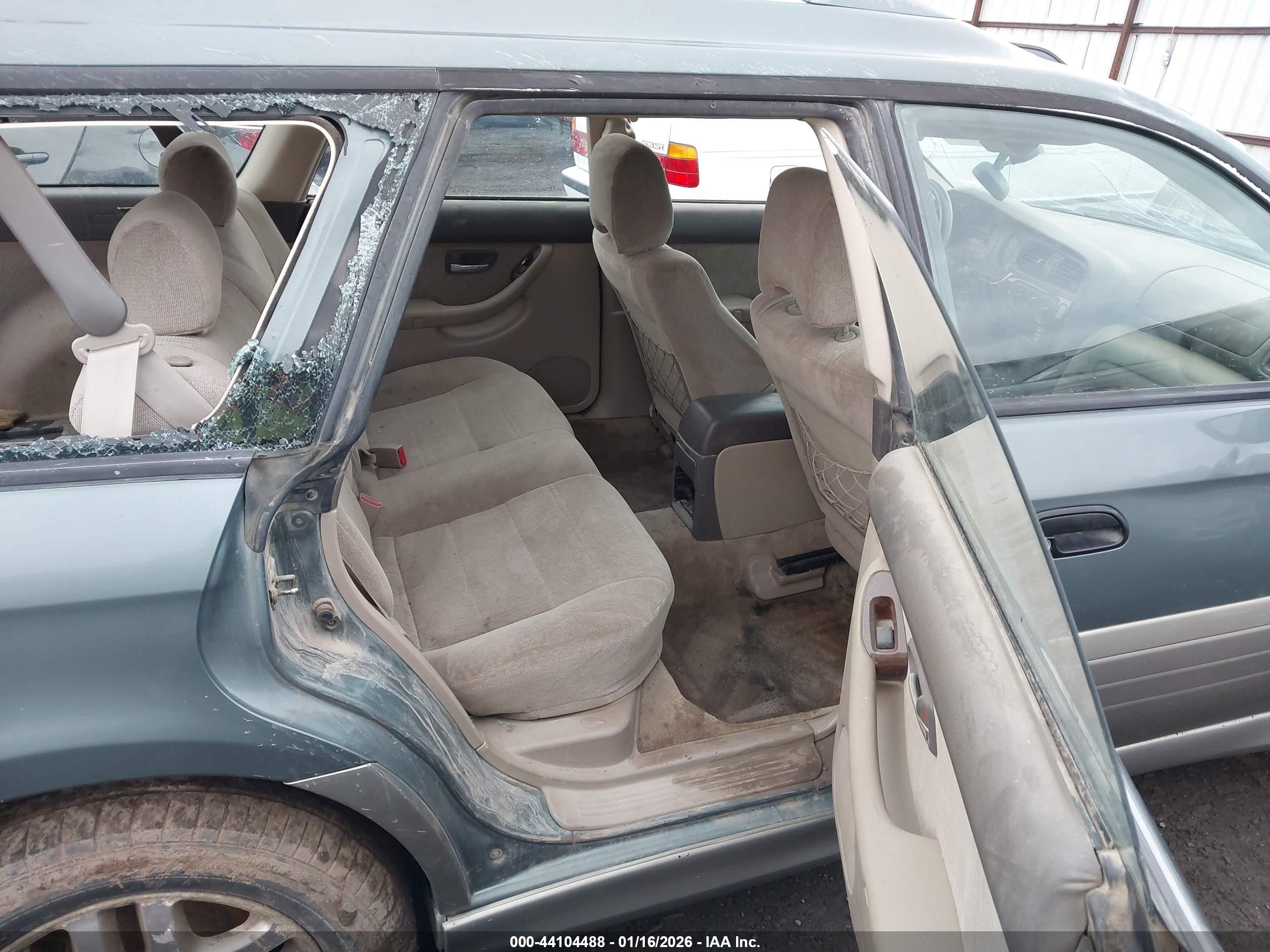 SUBARU OUTBACK image 8