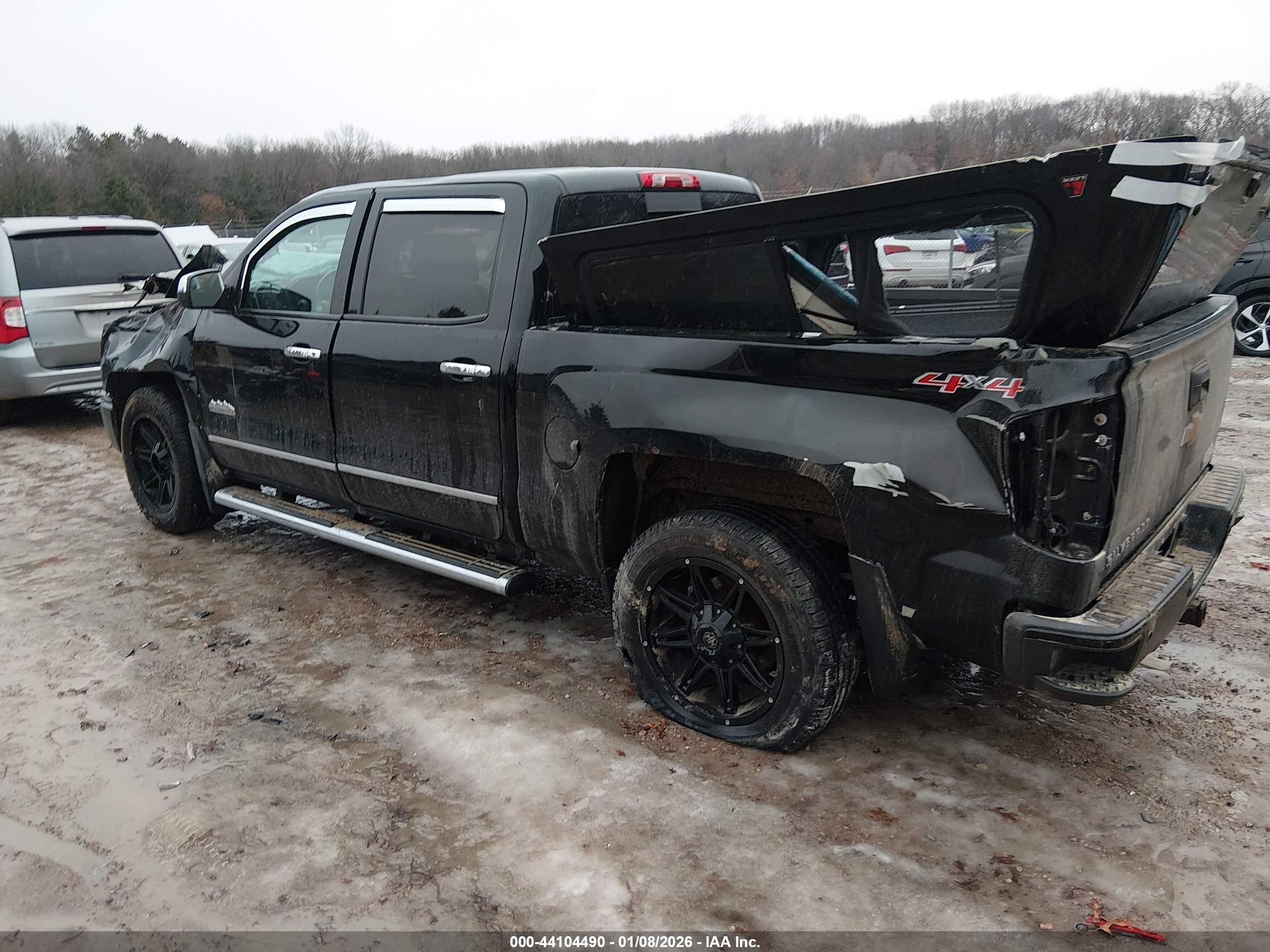 CHEVROLET SILVERADO image 3