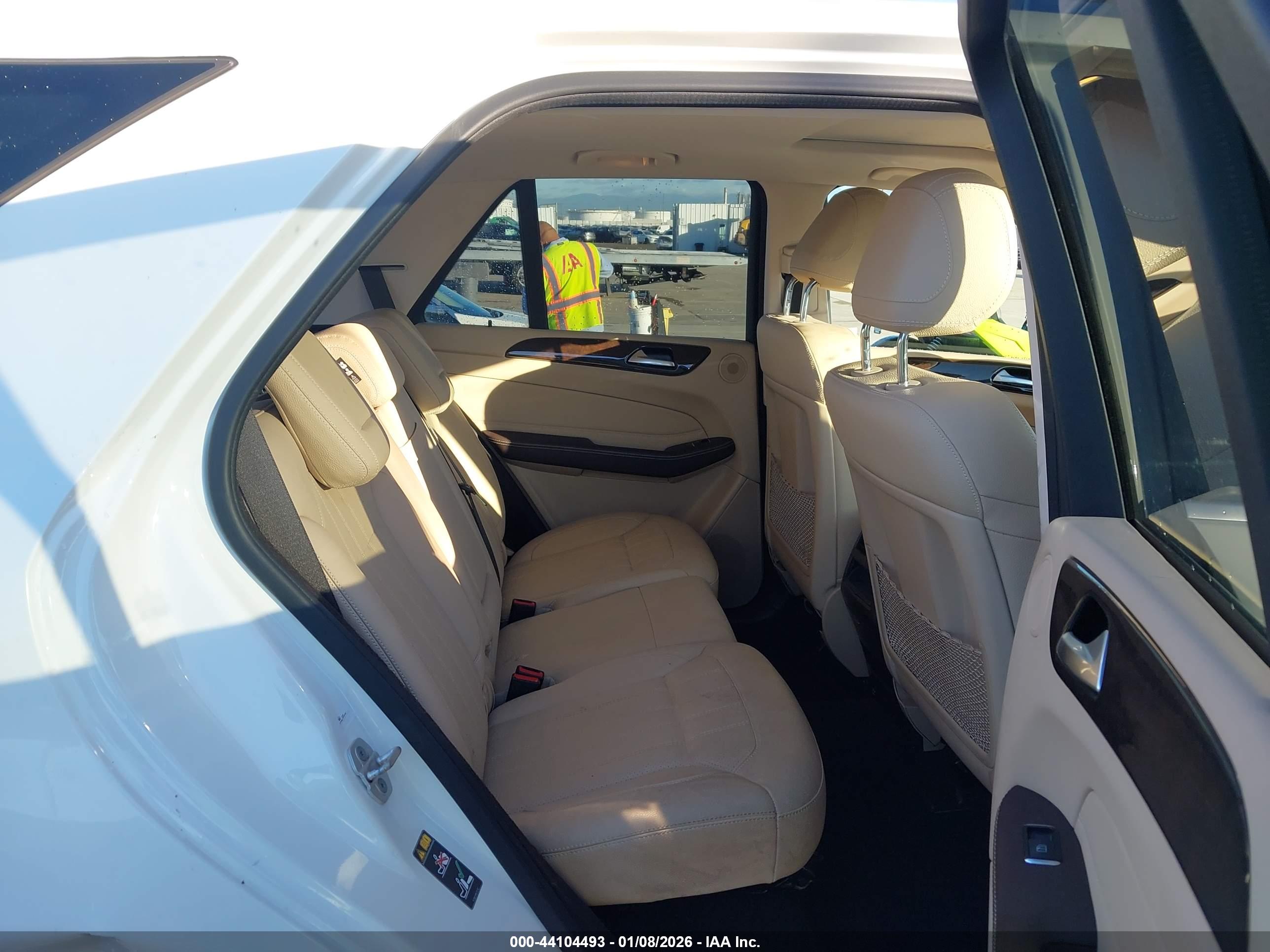 MERCEDES-BENZ GLE image 8