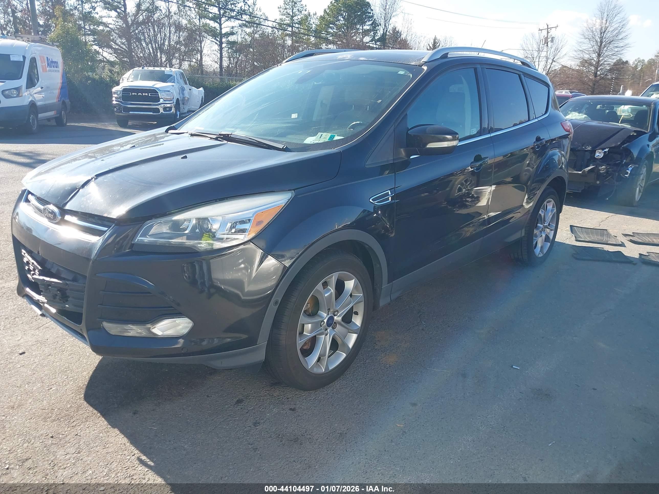 FORD ESCAPE image 2
