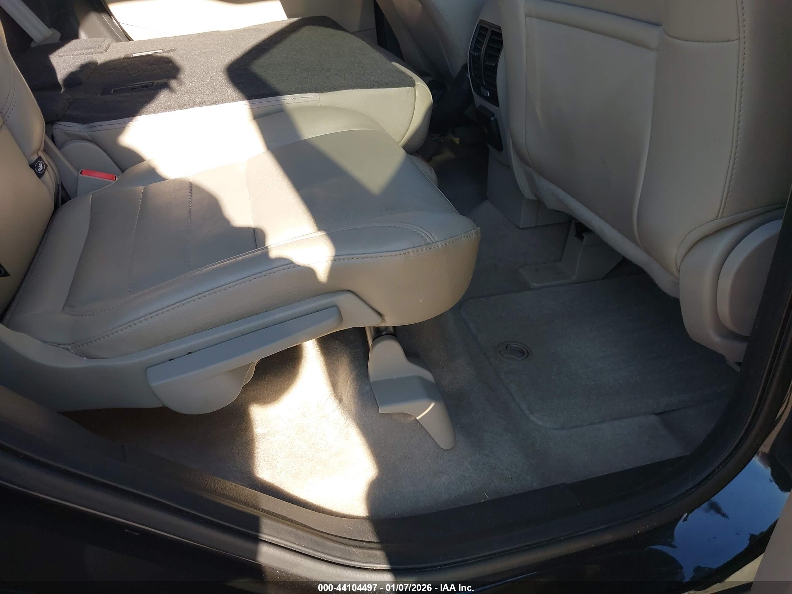 FORD ESCAPE image 8
