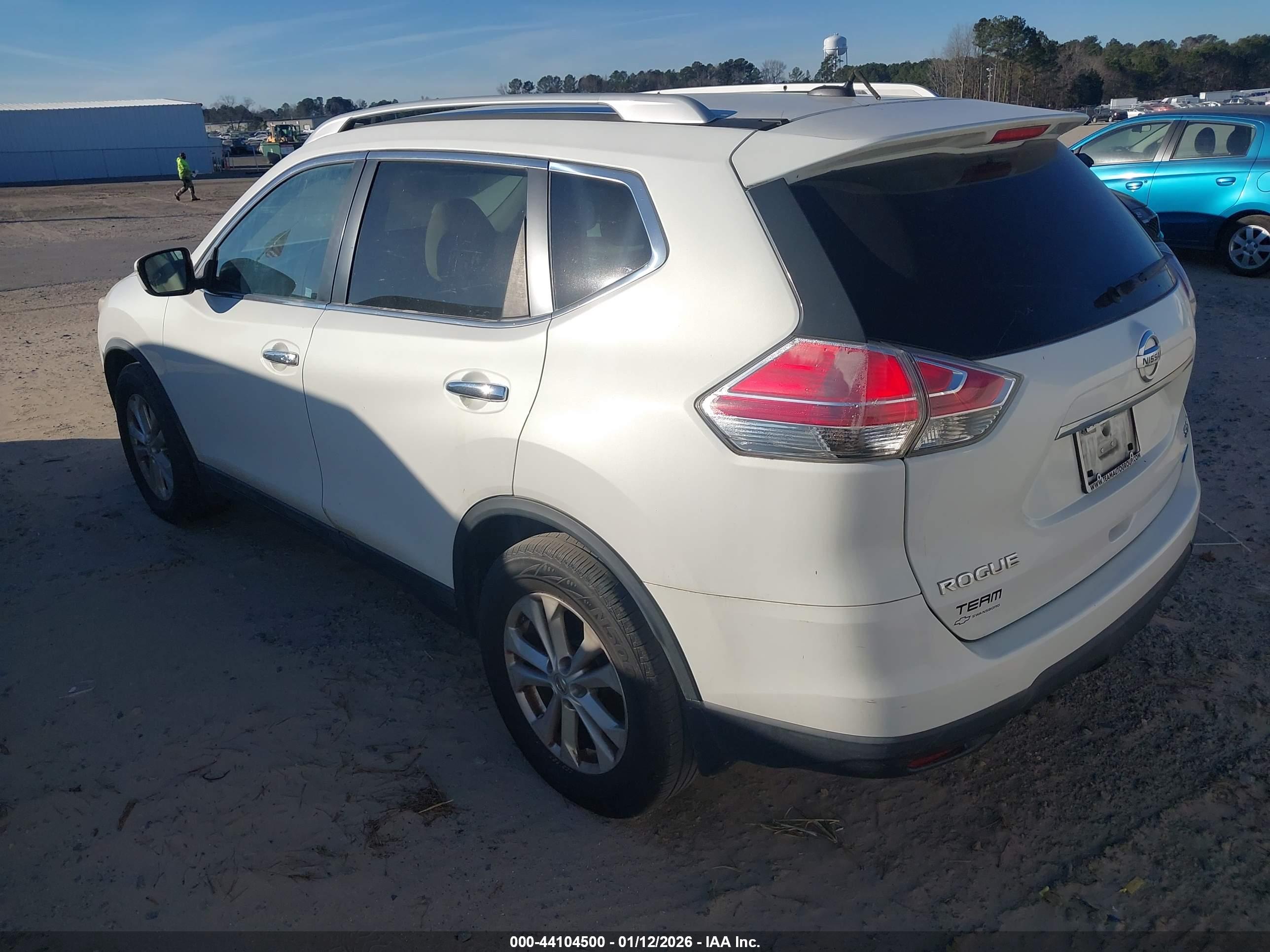 NISSAN ROGUE image 3