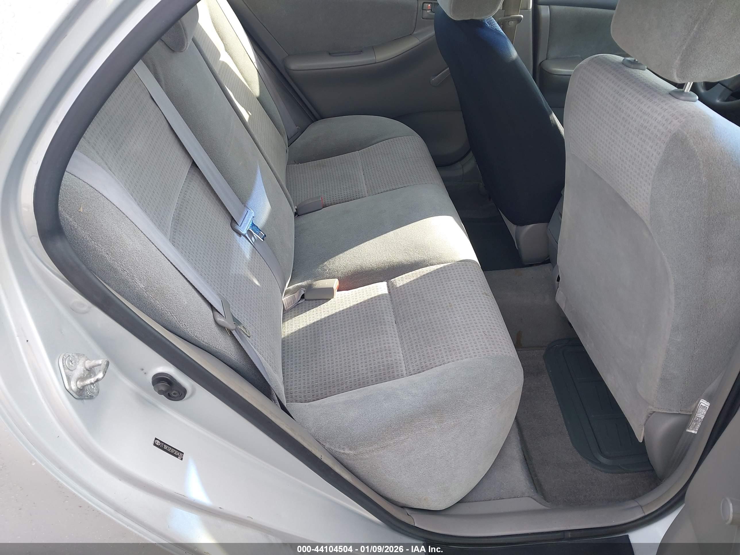 TOYOTA COROLLA image 8