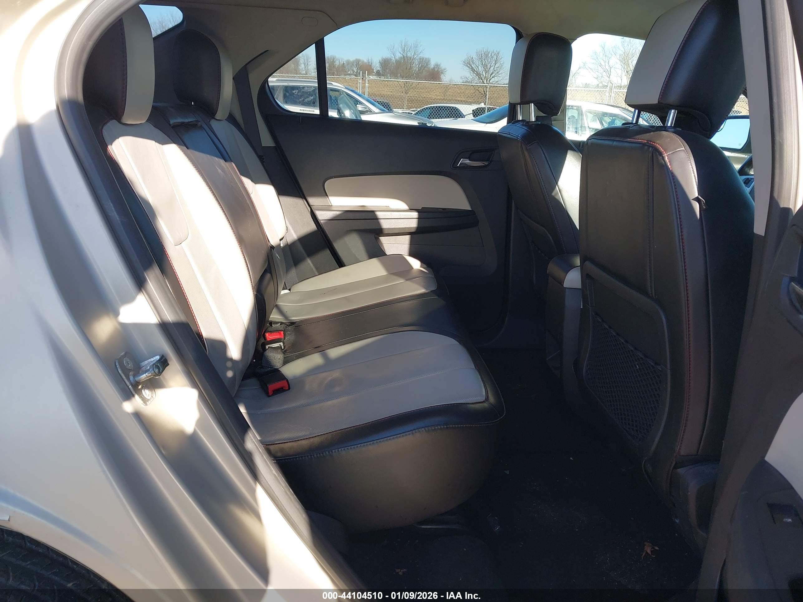 CHEVROLET EQUINOX image 8