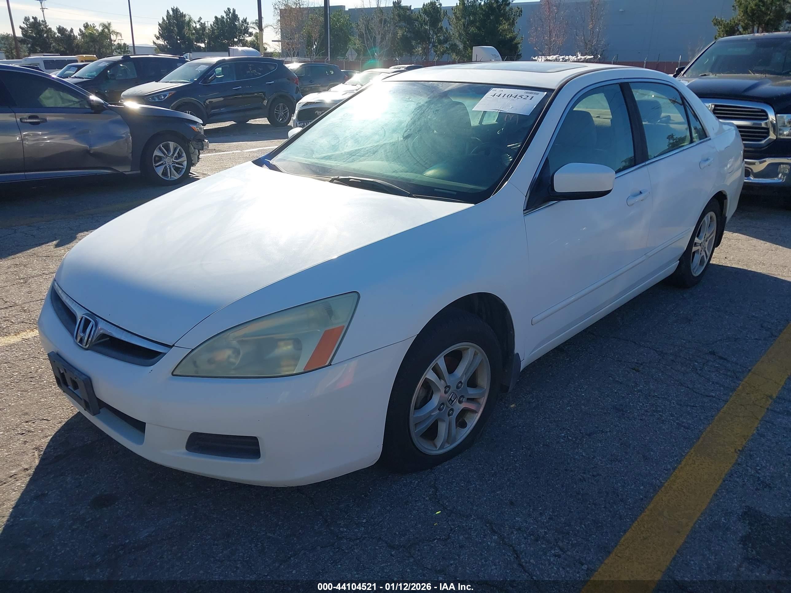 HONDA ACCORD image 2