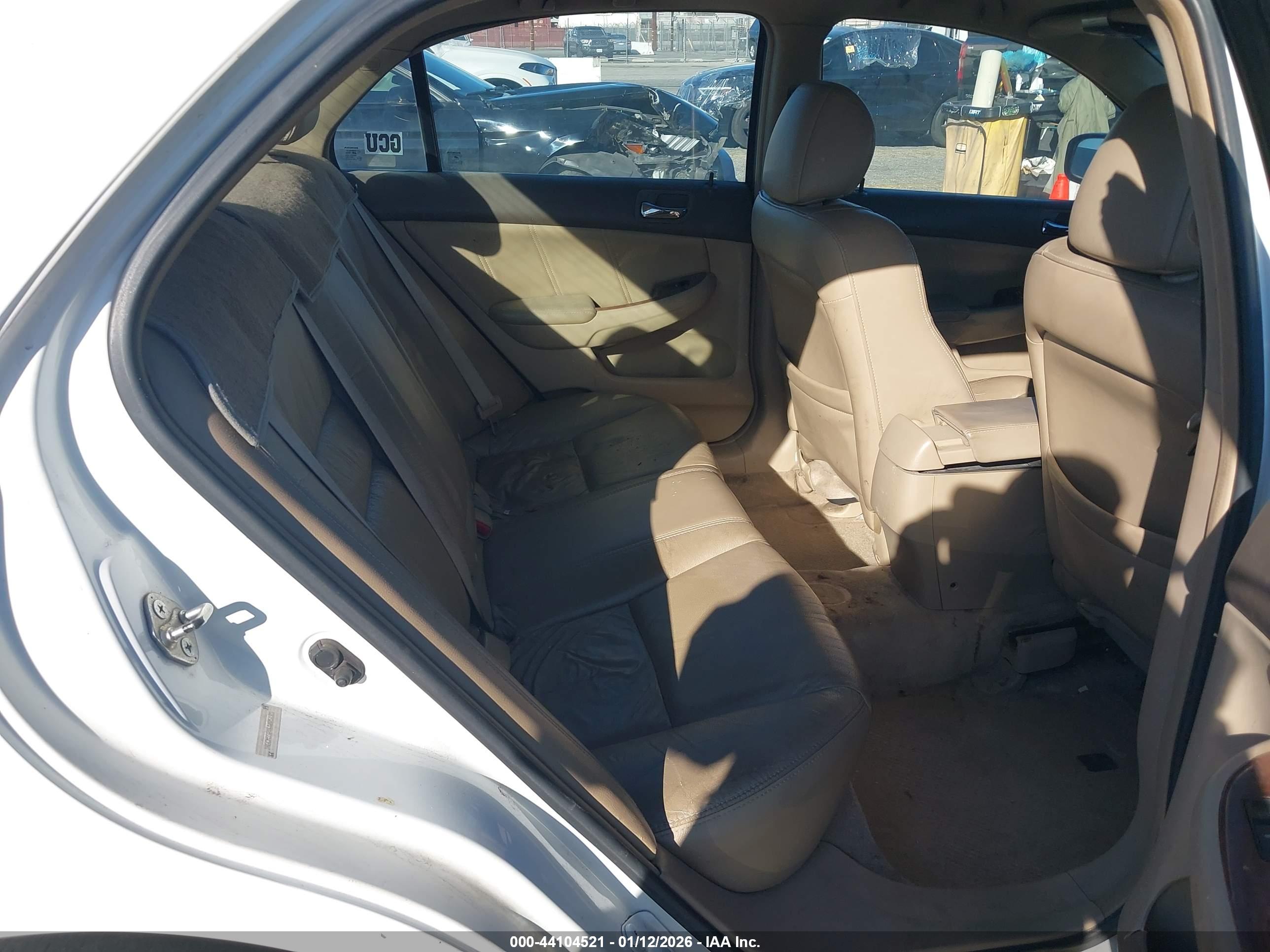 HONDA ACCORD image 8