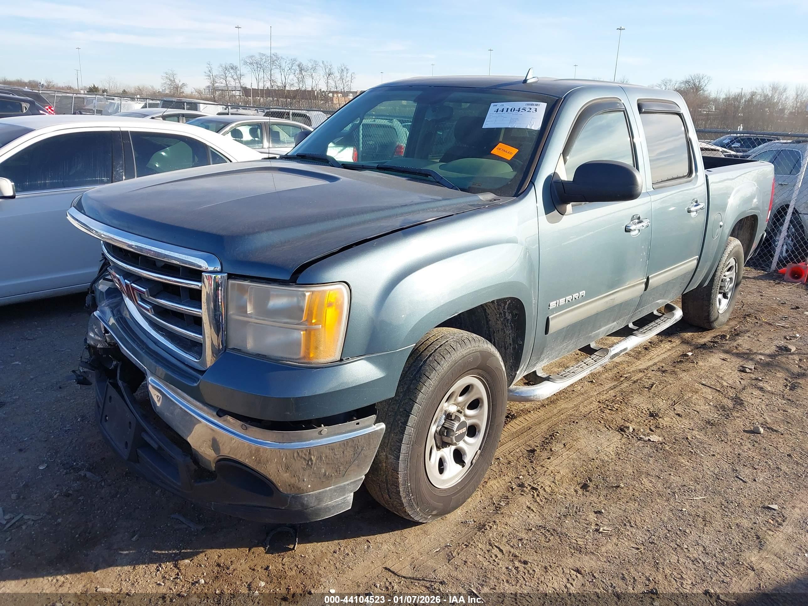 GMC SIERRA image 2
