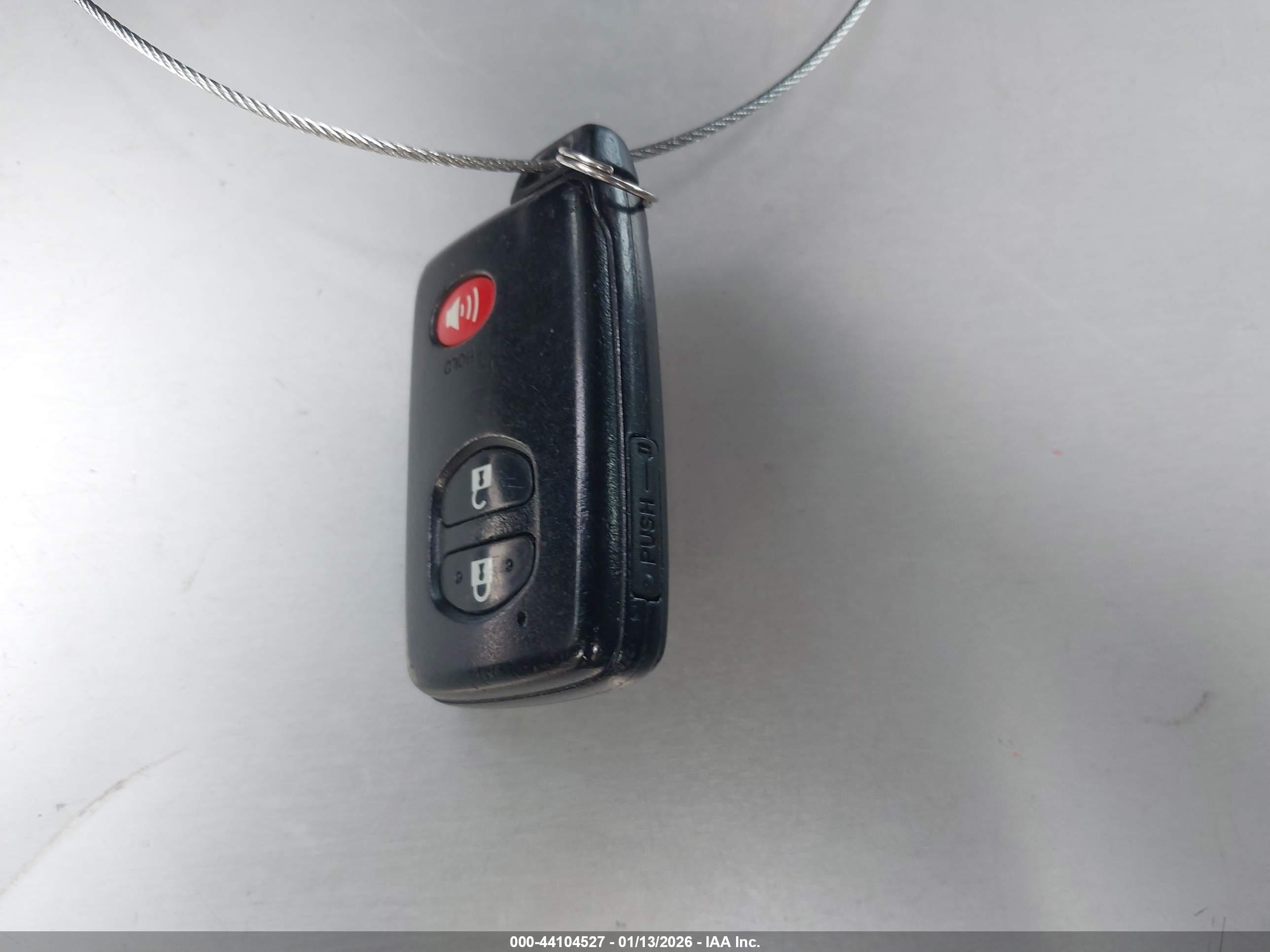 TOYOTA PRIUS image 11